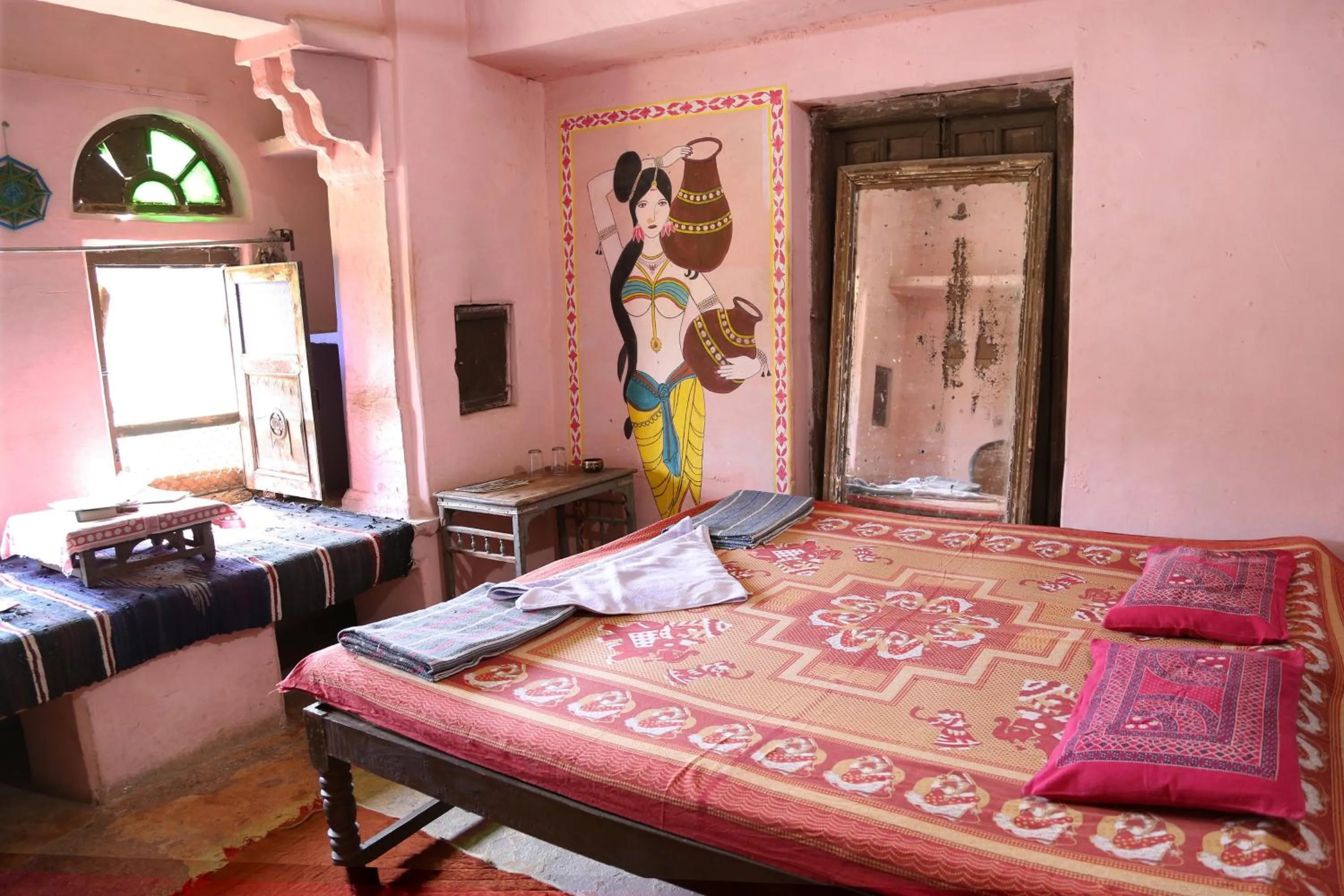 Bed in Haveli Uma Megh Tourist Guest House