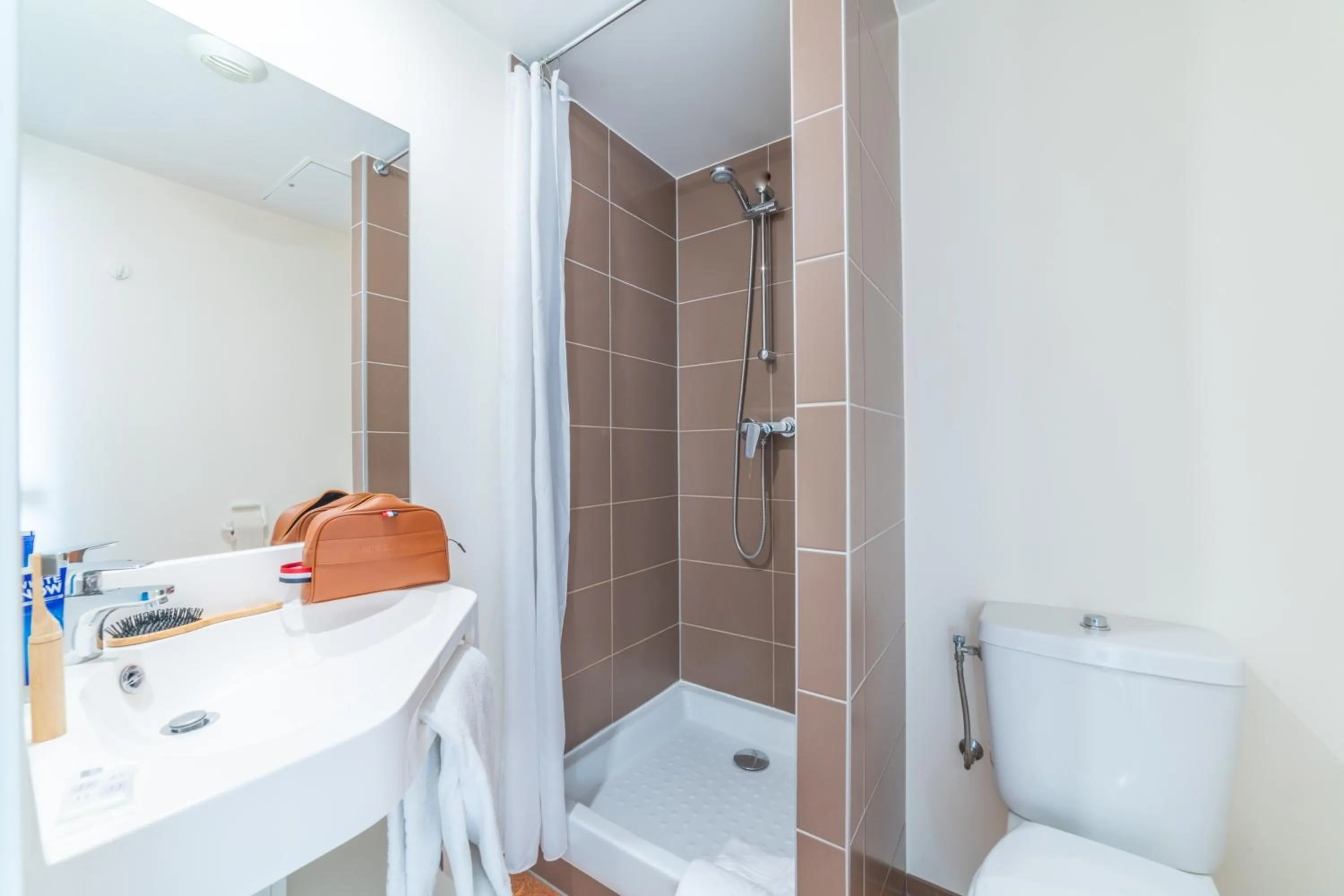 Bathroom in Montempô Appart'Hôtel Paris-Vélizy