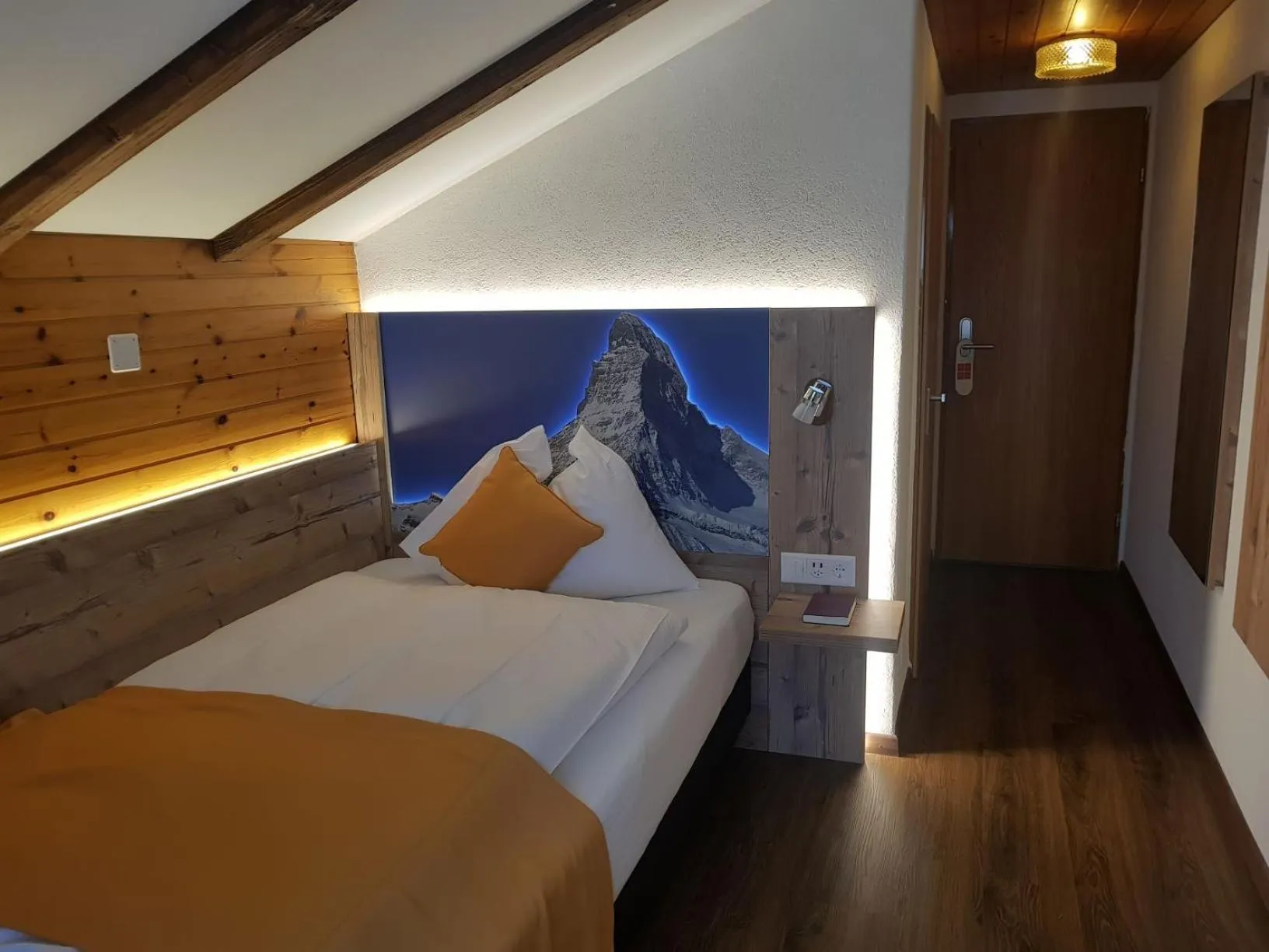 Bathroom, Bed in Hotel Taescherhof