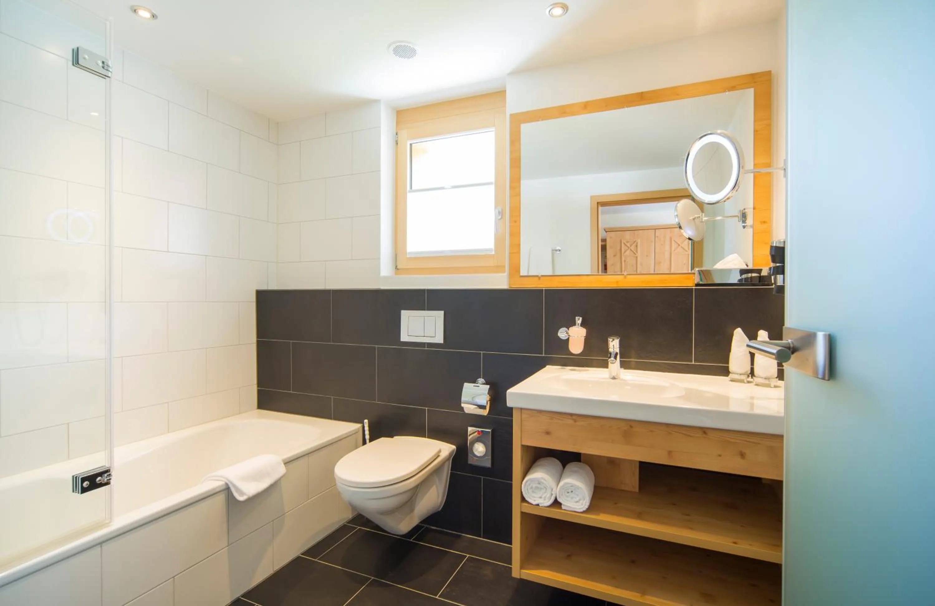 Bathroom in Hotel Taescherhof