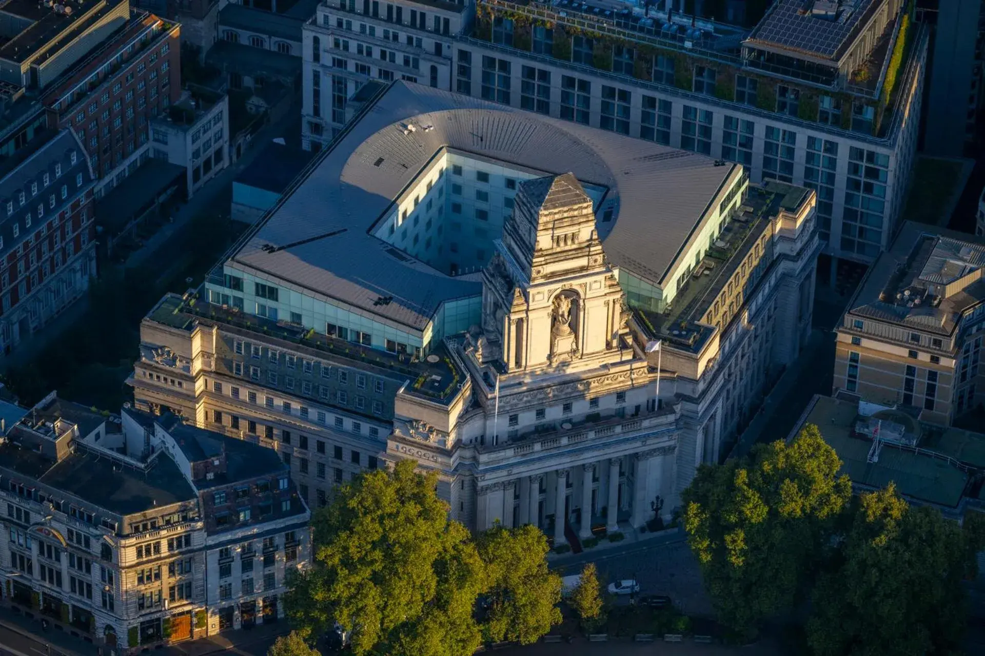 Property building in Four Seasons Hotel London at Tower Bridge Property building in Four Seasons Hotel London at Tower Bridge