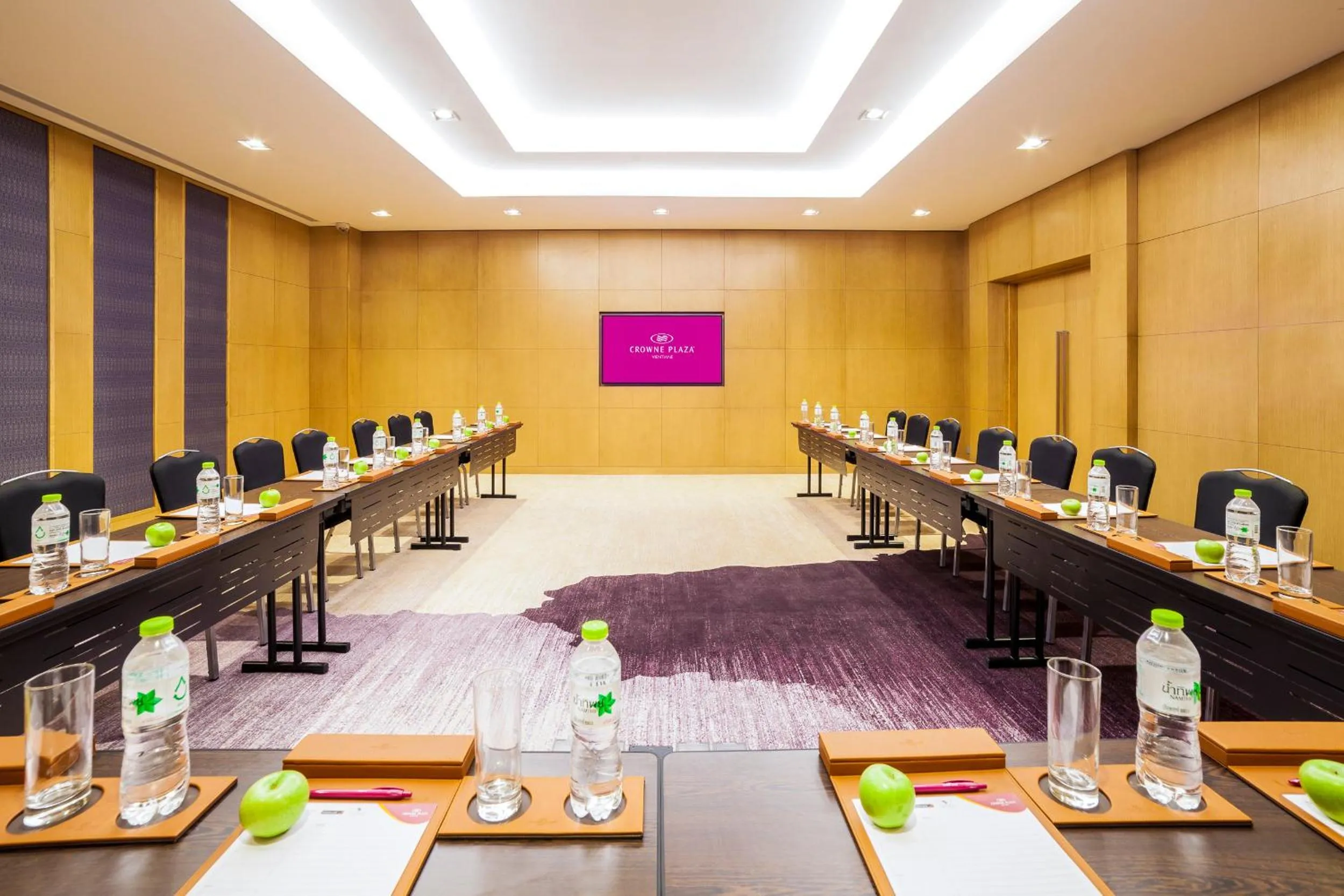 Meeting/conference room in Crowne Plaza Vientiane by IHG