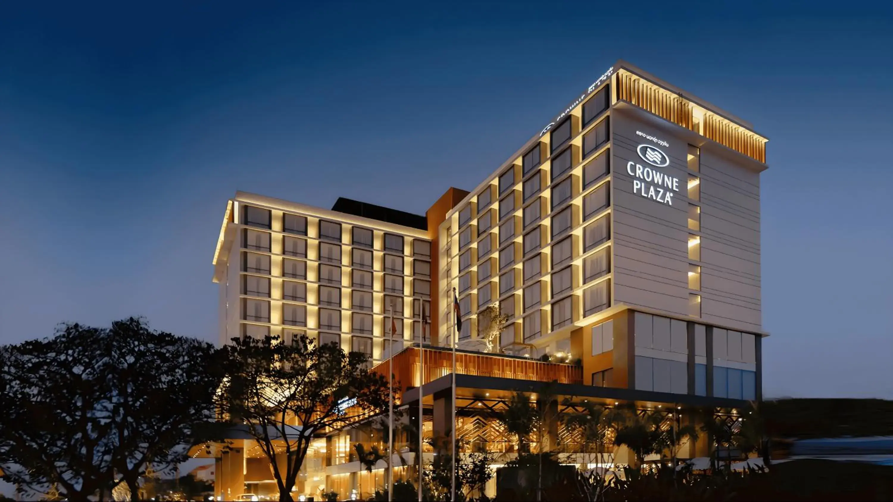 Property building in Crowne Plaza Vientiane by IHG Property building in Crowne Plaza Vientiane by IHG