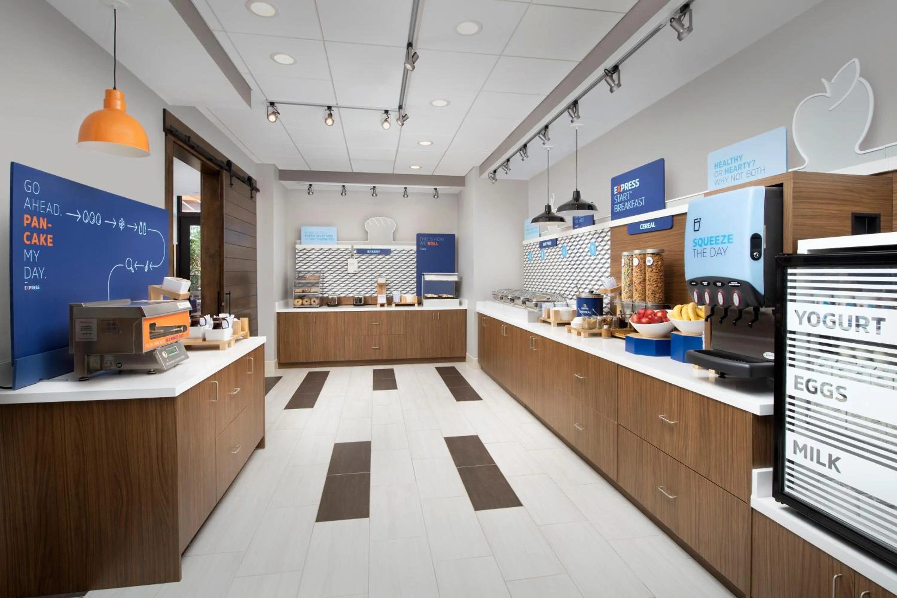 Breakfast in Holiday Inn Express Pensacola Downtown by IHG