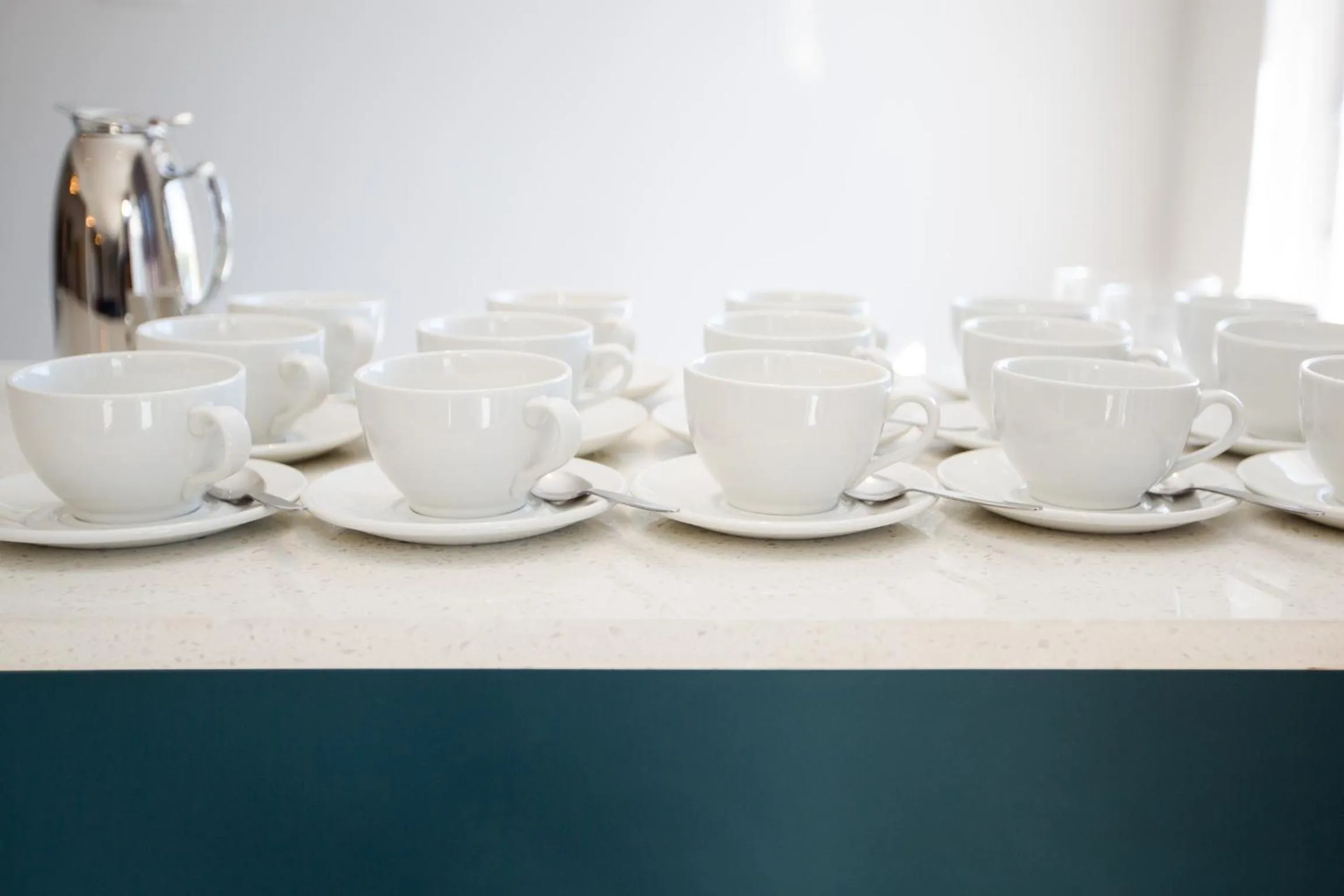 Restaurant/places to eat in New National Hotel and Conference