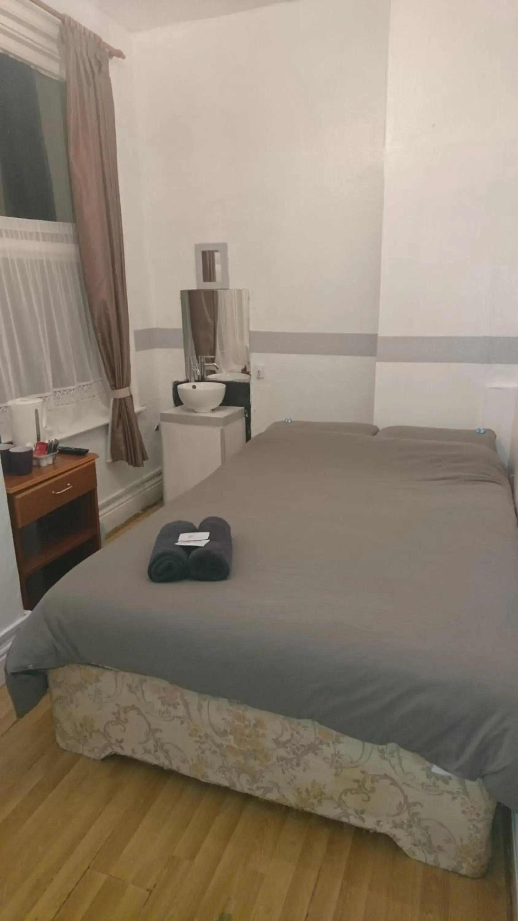 Family Room with Shared Bathroom in MyRoomz Orchid Hotel Family Room with Shared Bathroom in MyRoomz Orchid Hotel