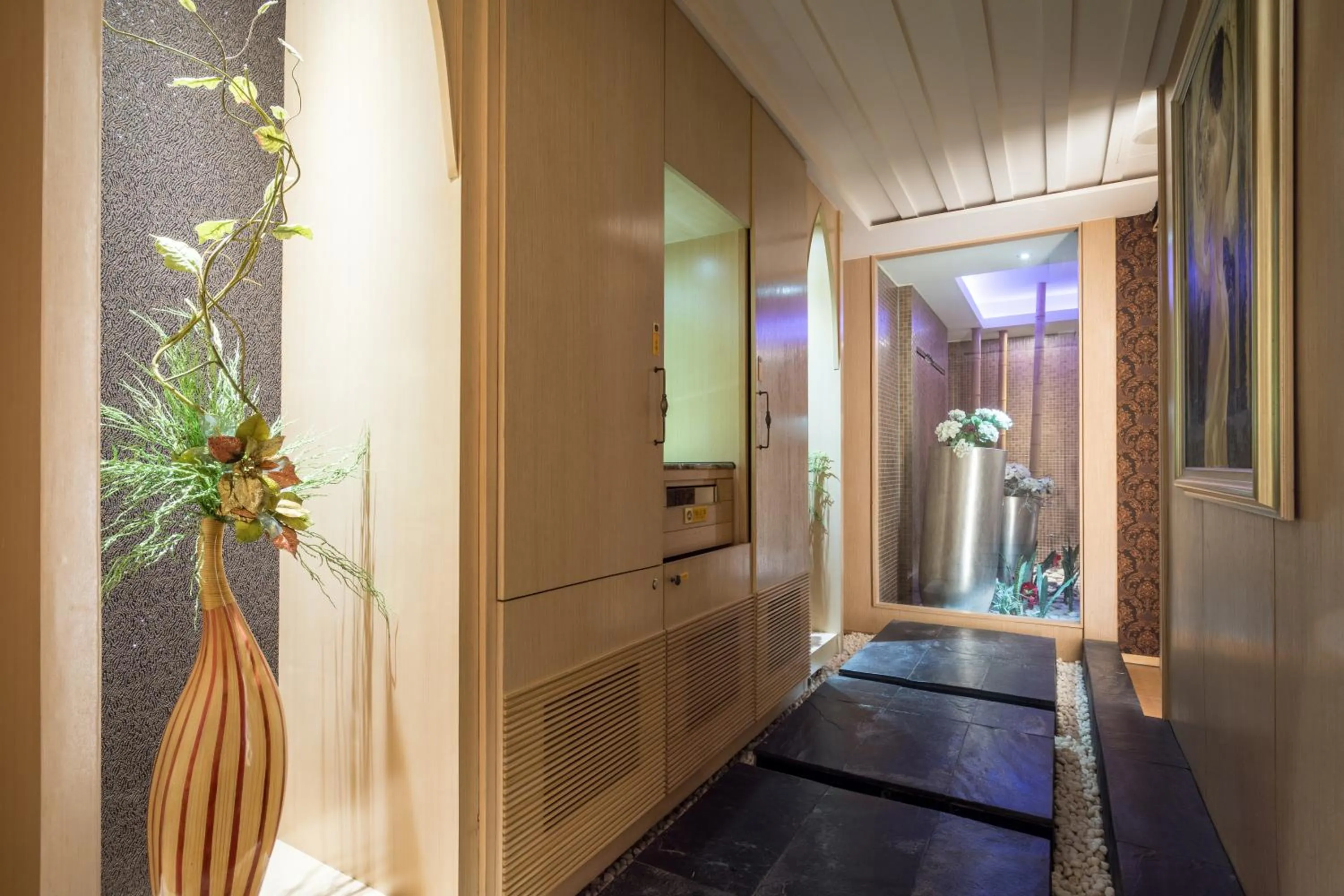 wardrobe in Merry Day Motel Zhonghe Branch