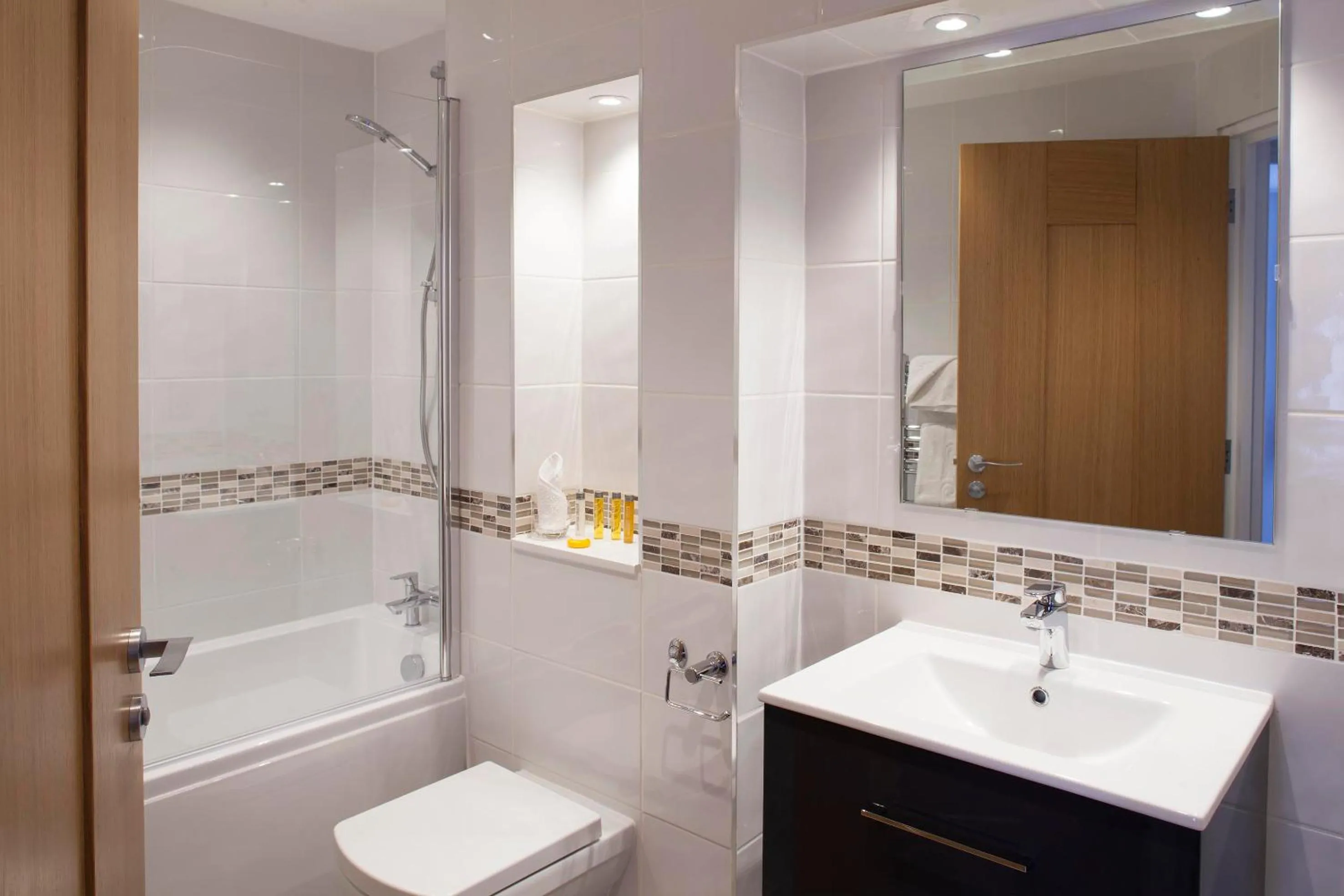 Bathroom in Falmouth Self Catering Lodges