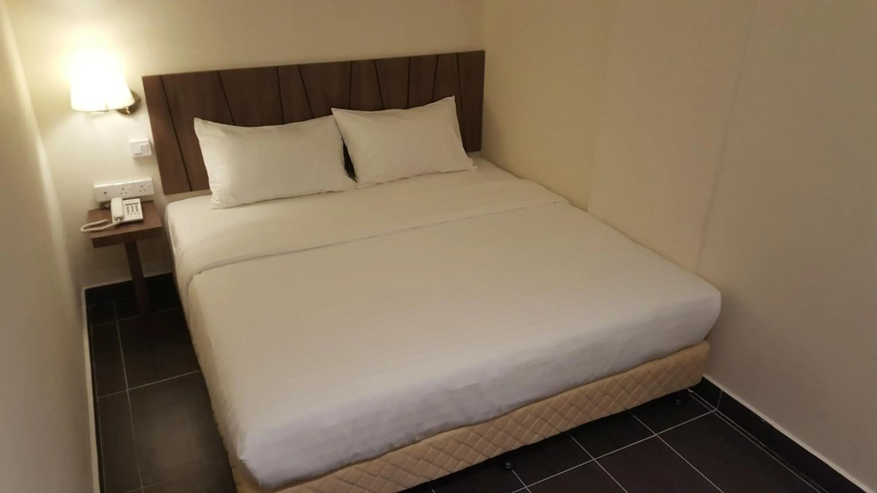 Bed in 9 Square Hotel - Seri Kembangan Bed in 9 Square Hotel - Seri Kembangan