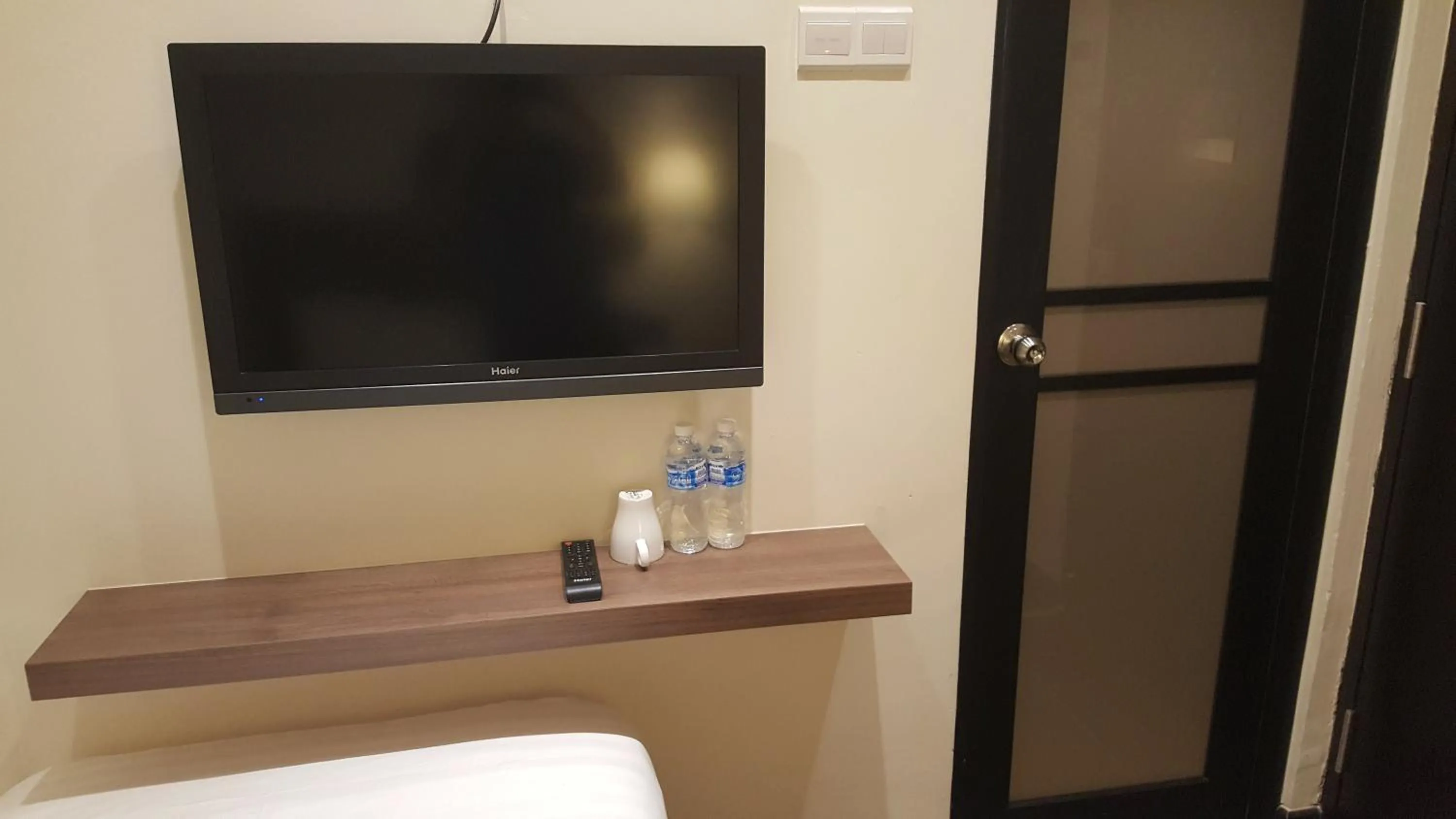 TV and multimedia in 9 Square Hotel - Seri Kembangan