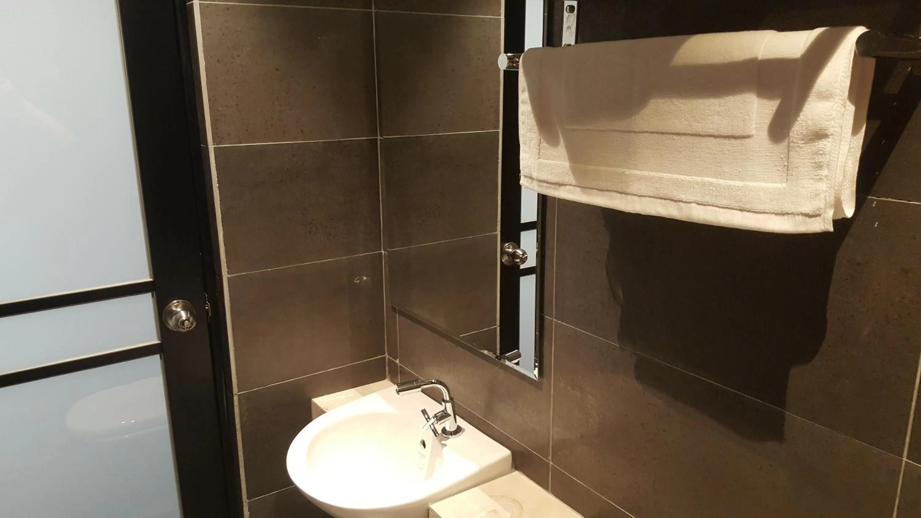 Toilet in 9 Square Hotel - Seri Kembangan