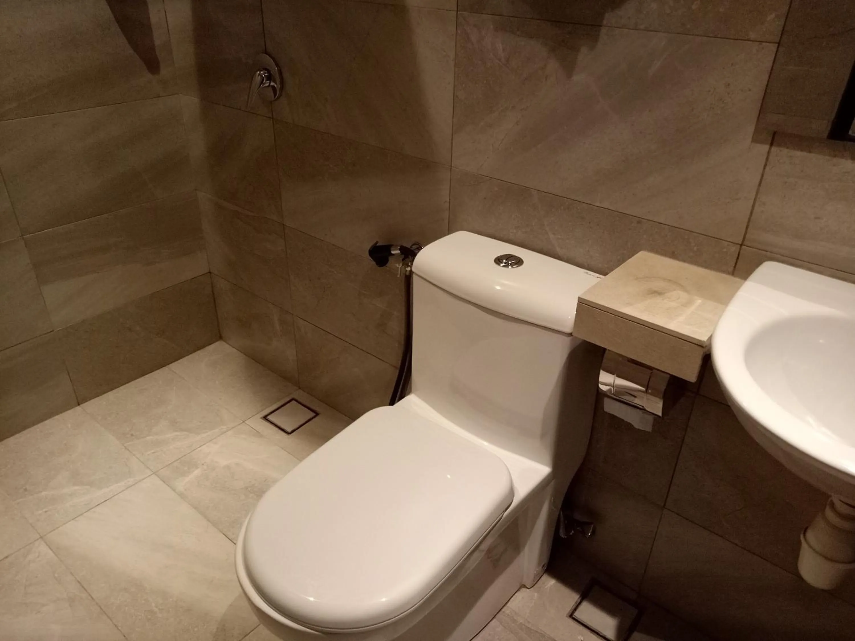 Toilet in 9 Square Hotel - Seri Kembangan