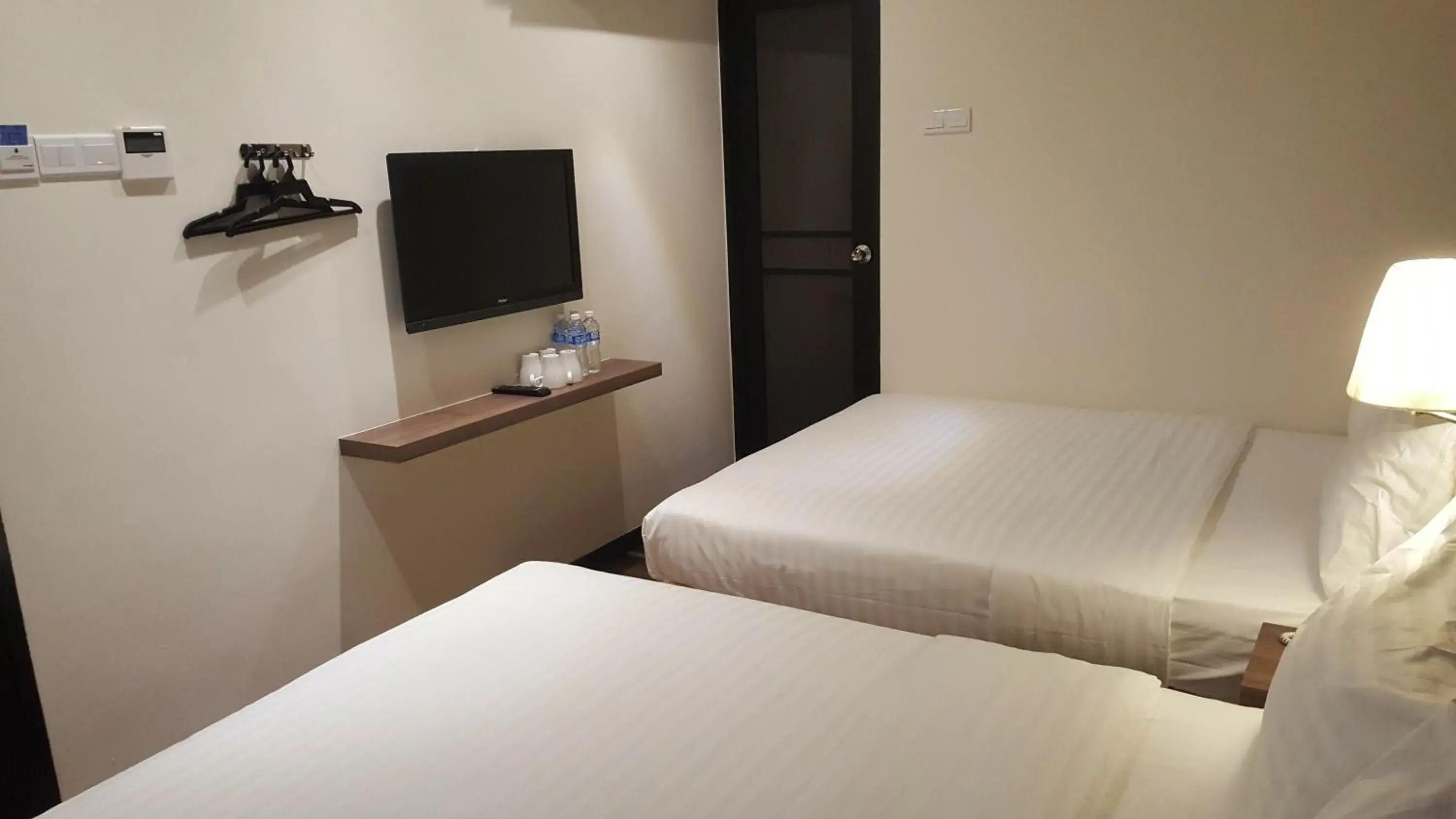 Family Room in 9 Square Hotel - Seri Kembangan Family Room in 9 Square Hotel - Seri Kembangan