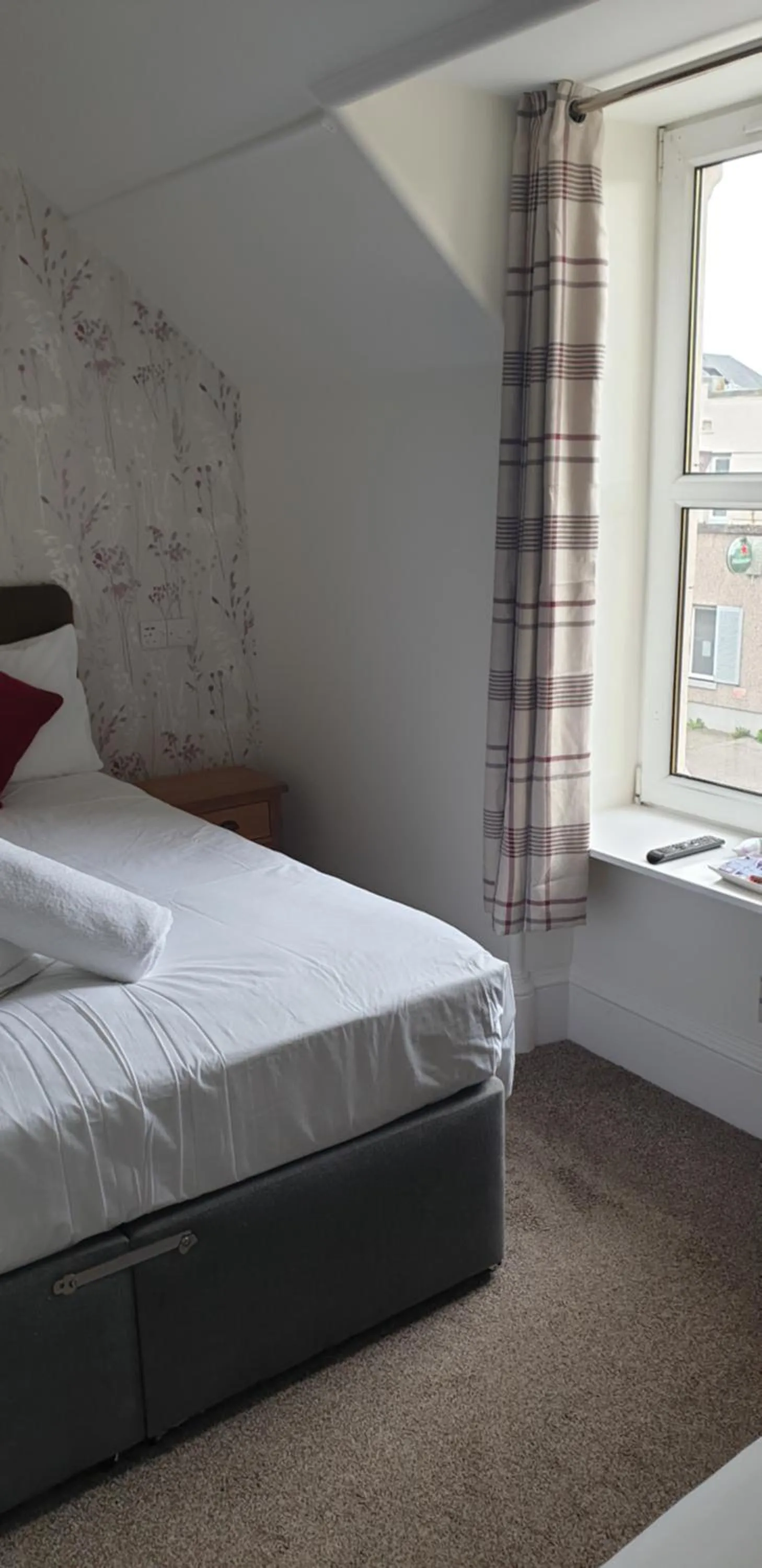 Bedroom, Bed in Dunskaith Villa