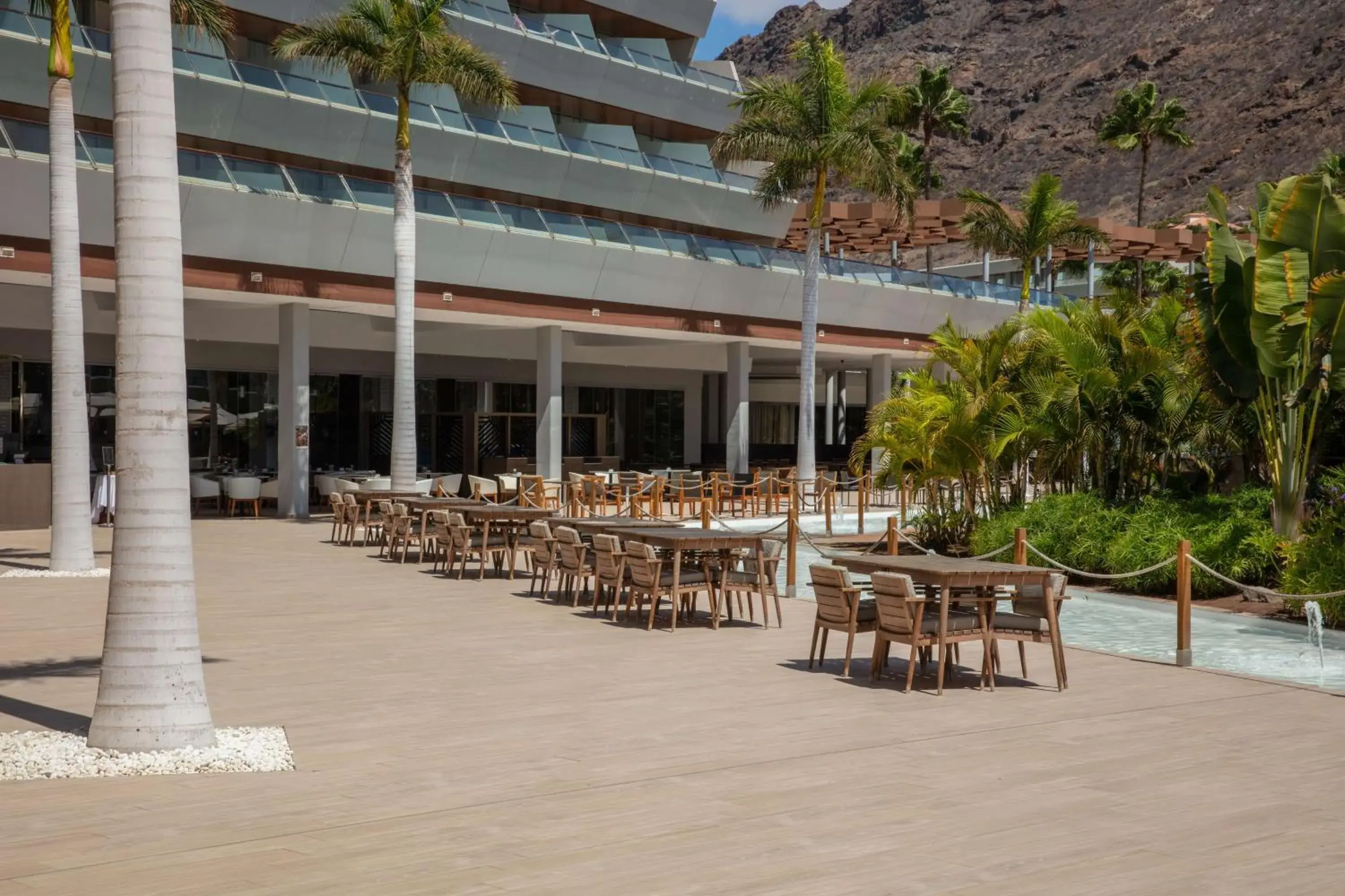Restaurant/places to eat in Radisson Blu Resort & Spa, Gran Canaria Mogan Restaurant/places to eat in Radisson Blu Resort & Spa, Gran Canaria Mogan
