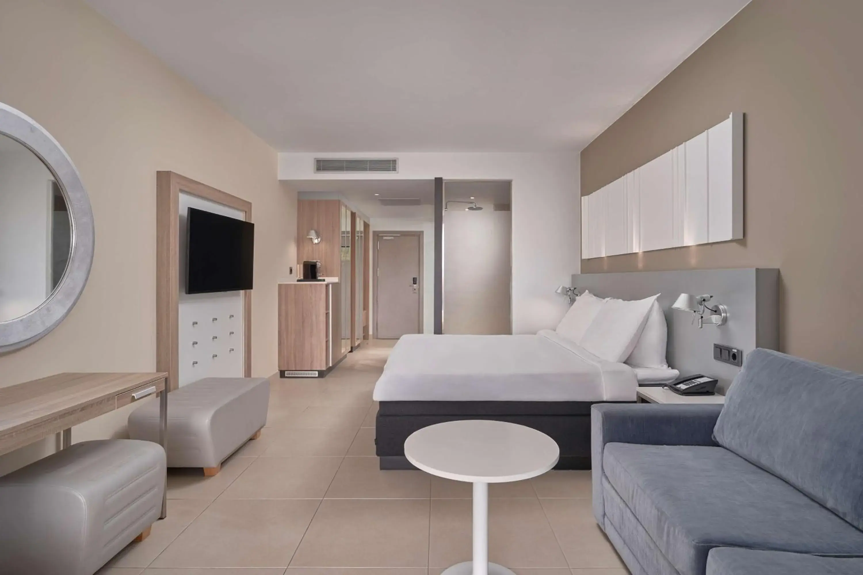 Bedroom, Bed in Radisson Blu Resort & Spa, Gran Canaria Mogan Bedroom, Bed in Radisson Blu Resort & Spa, Gran Canaria Mogan