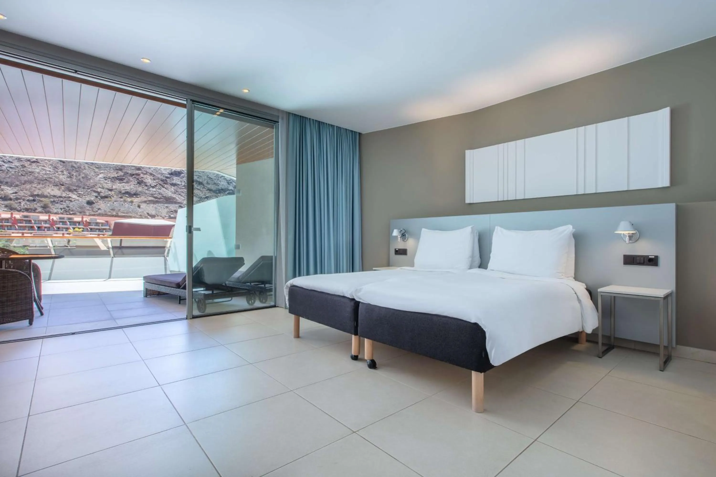 Bedroom, Bed in Radisson Blu Resort & Spa, Gran Canaria Mogan
