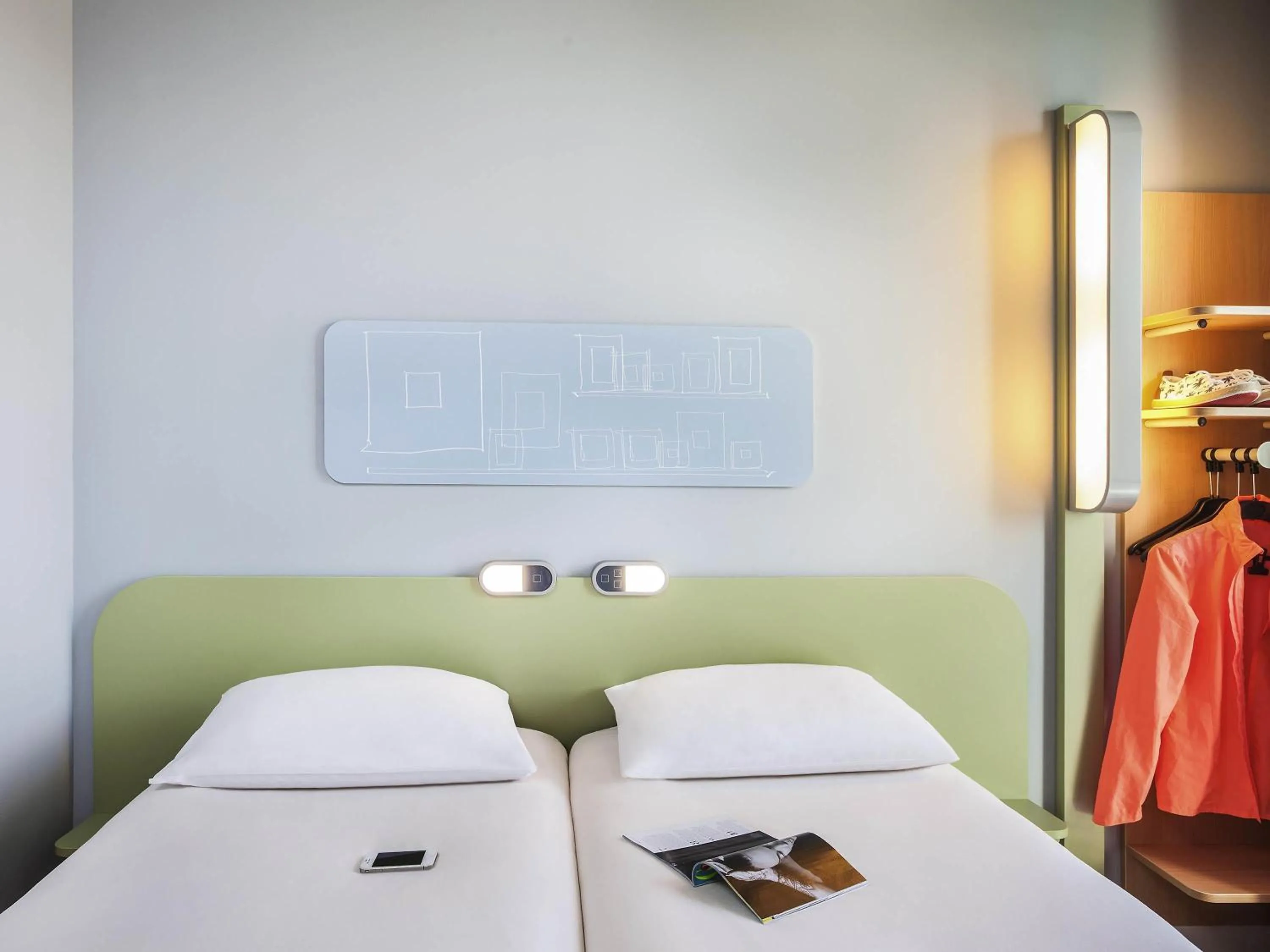 Bedroom, Bed in Ibis Budget Mulhouse Centre Gare
