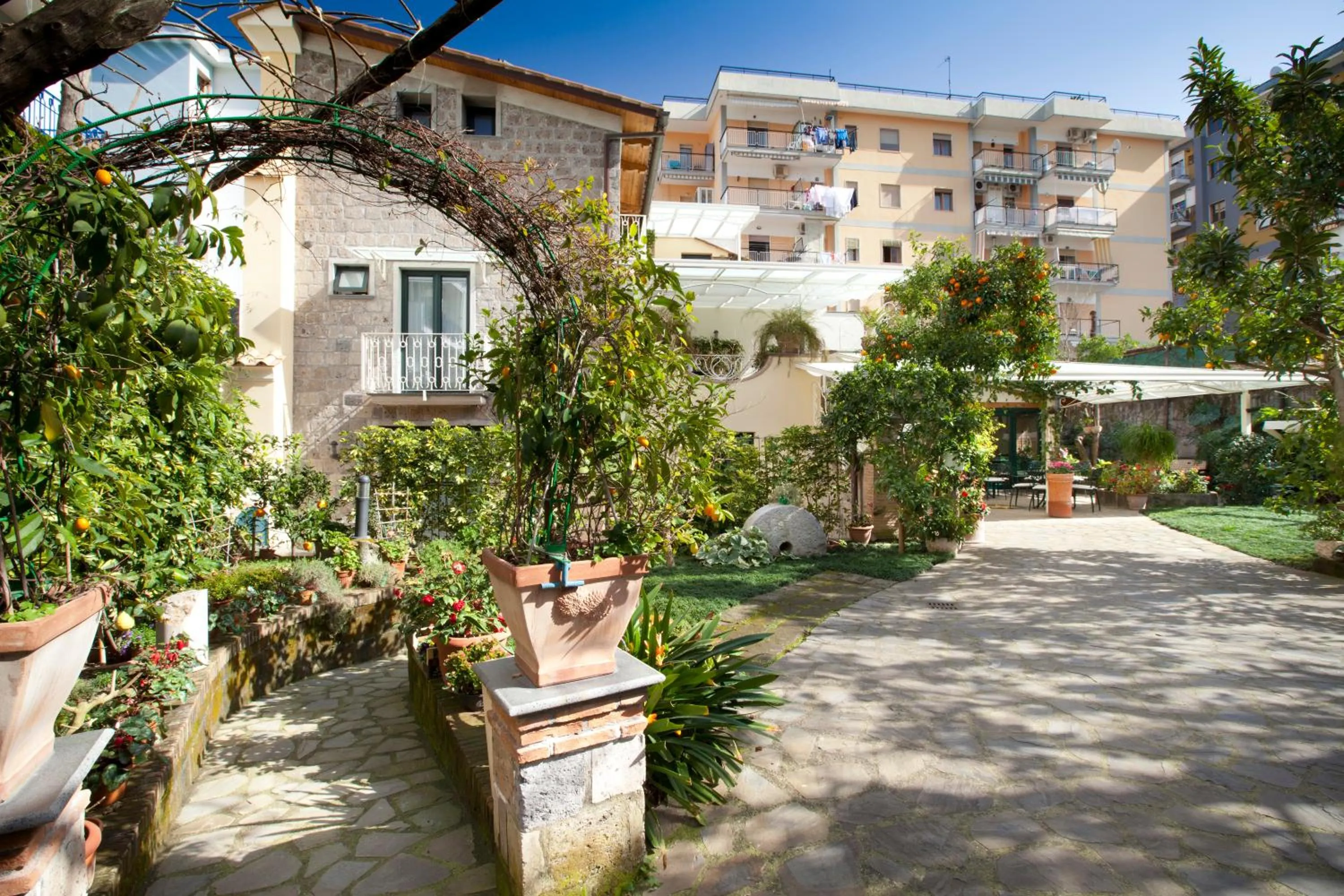 Garden in Angiolina Relais