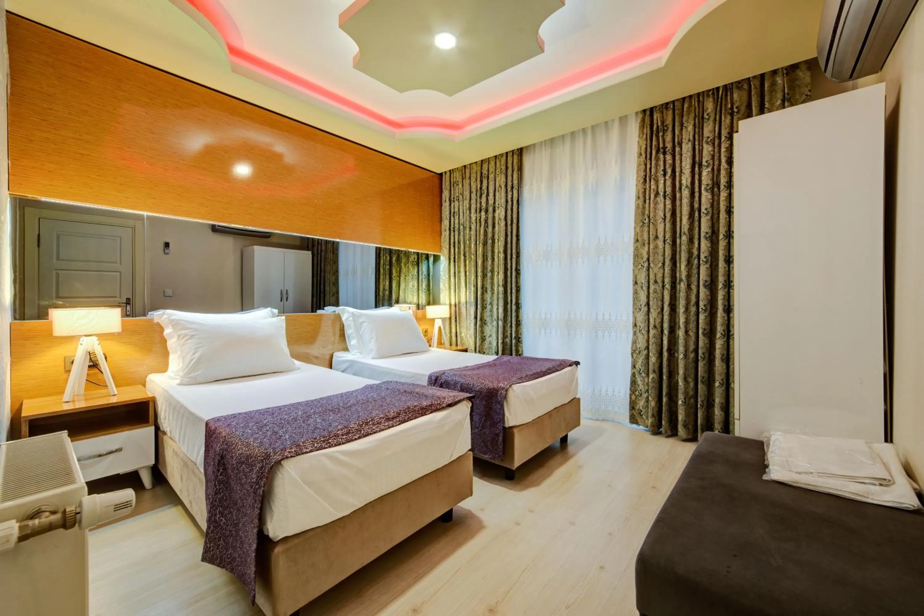 Bed in Mersin Vip House Hotel