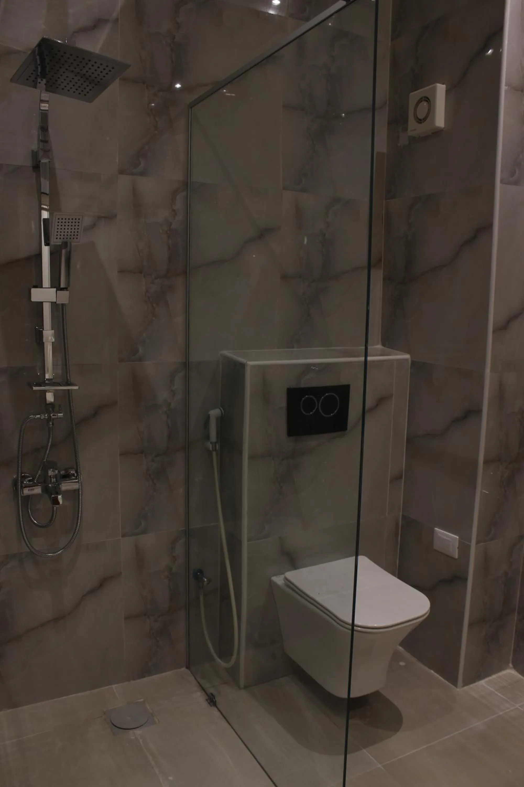 Shower in Hotel Belle Vie