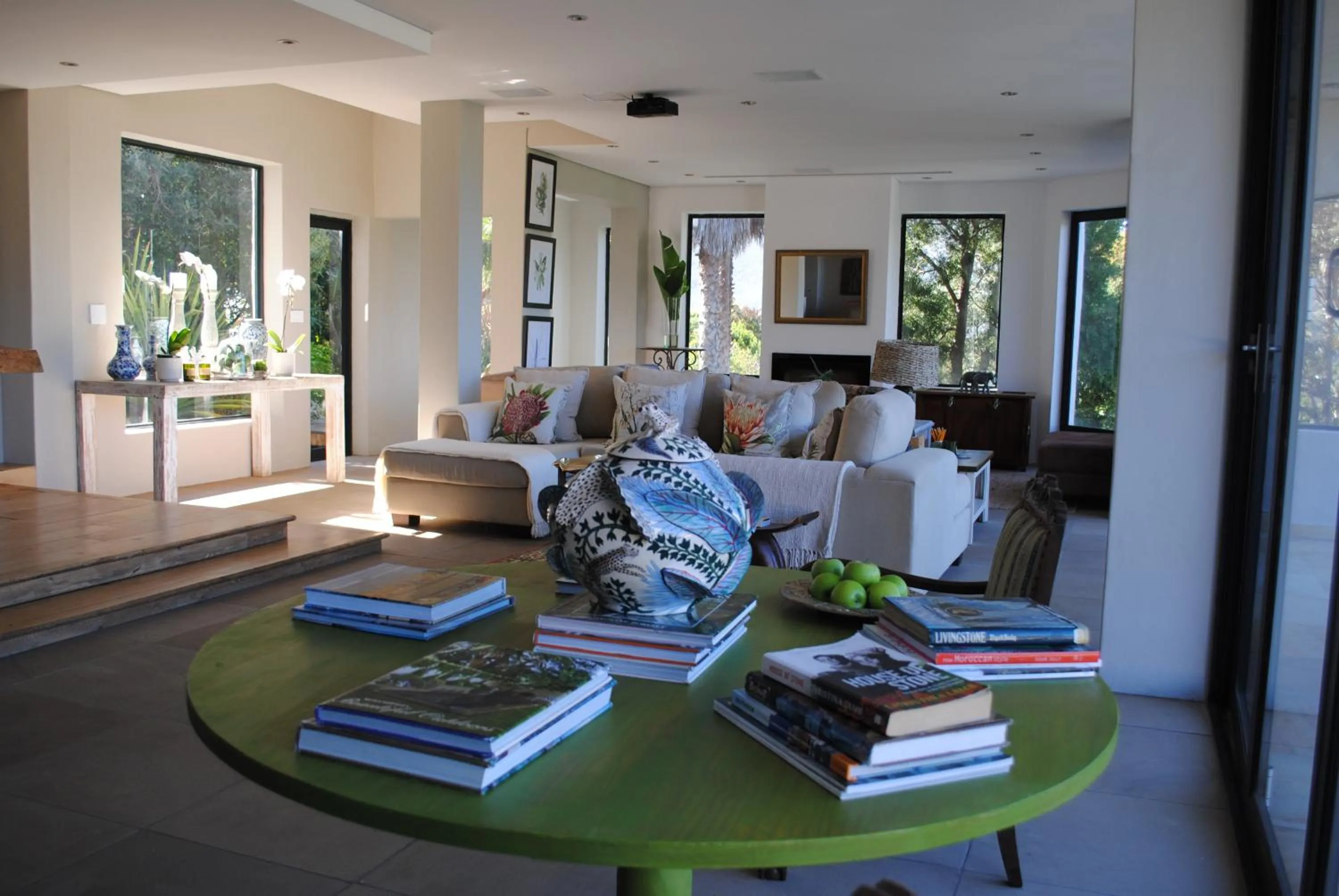 Communal lounge/ TV room in Victorskloof Lodge