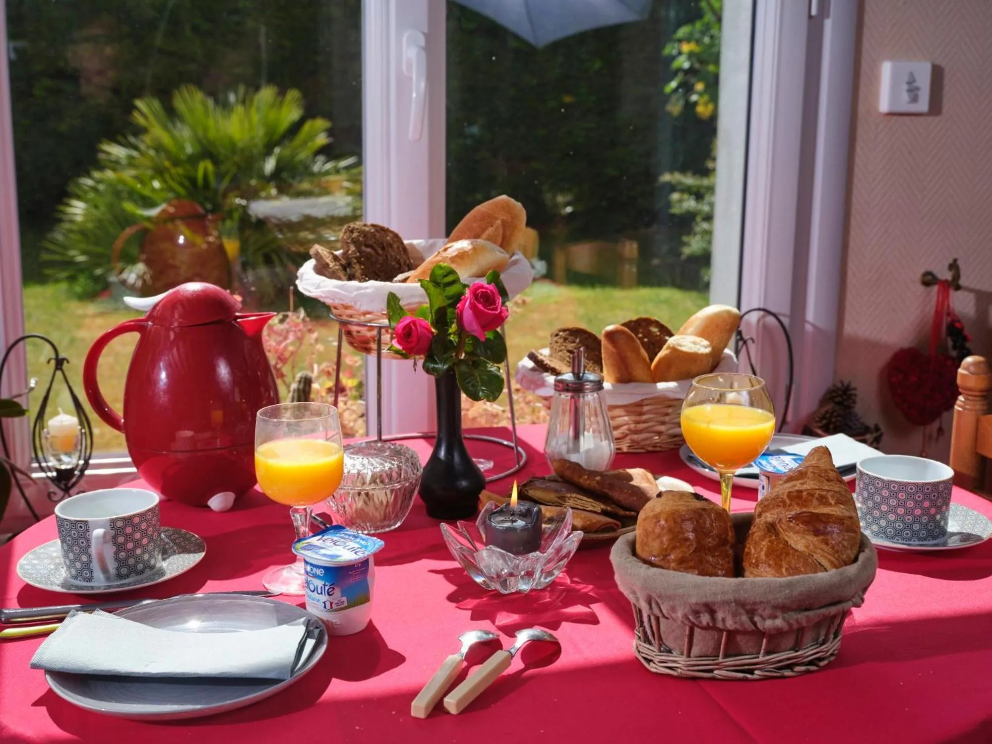 Breakfast in Les Roses