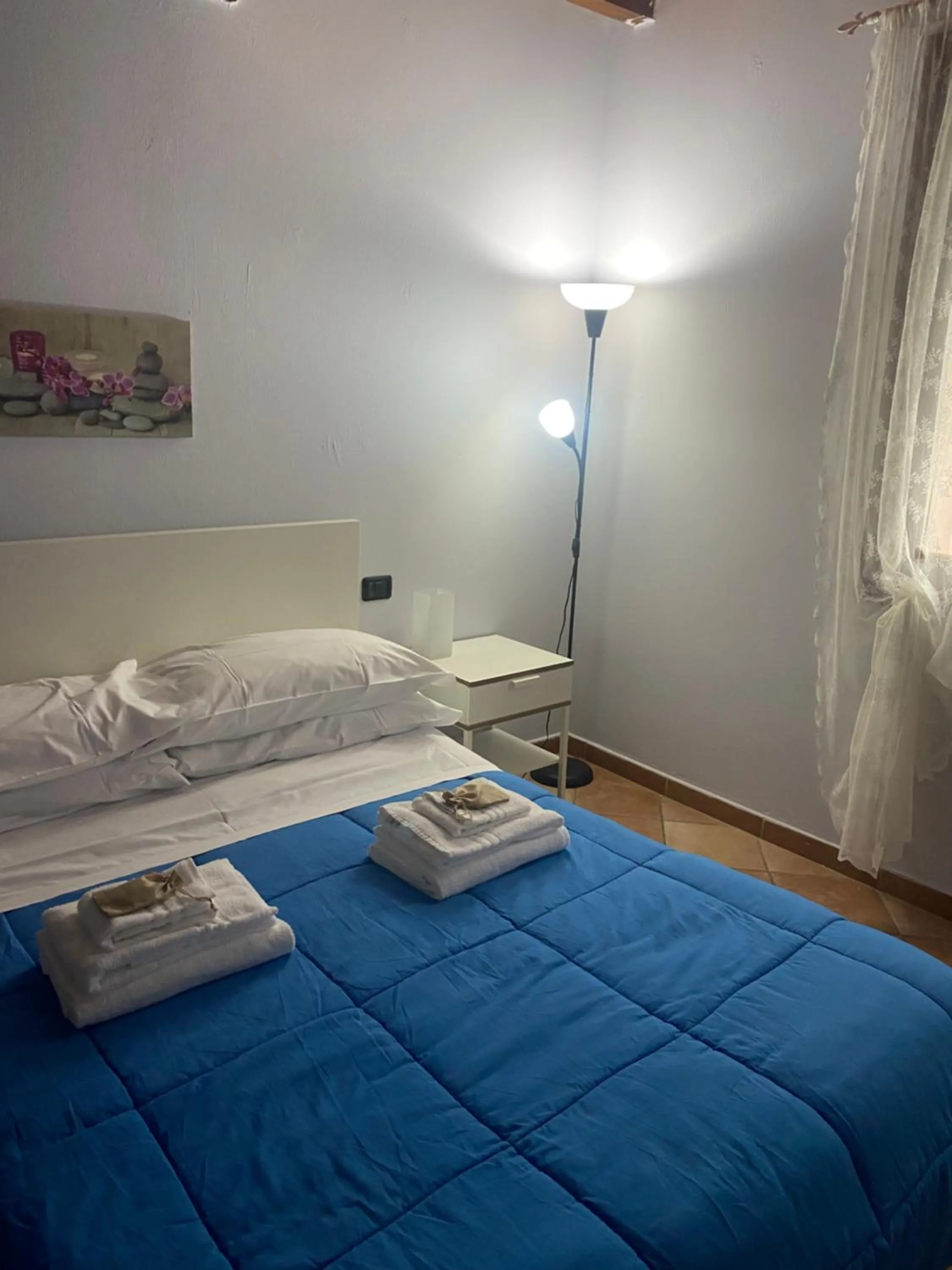 Bed in B&B Happiness in the Country