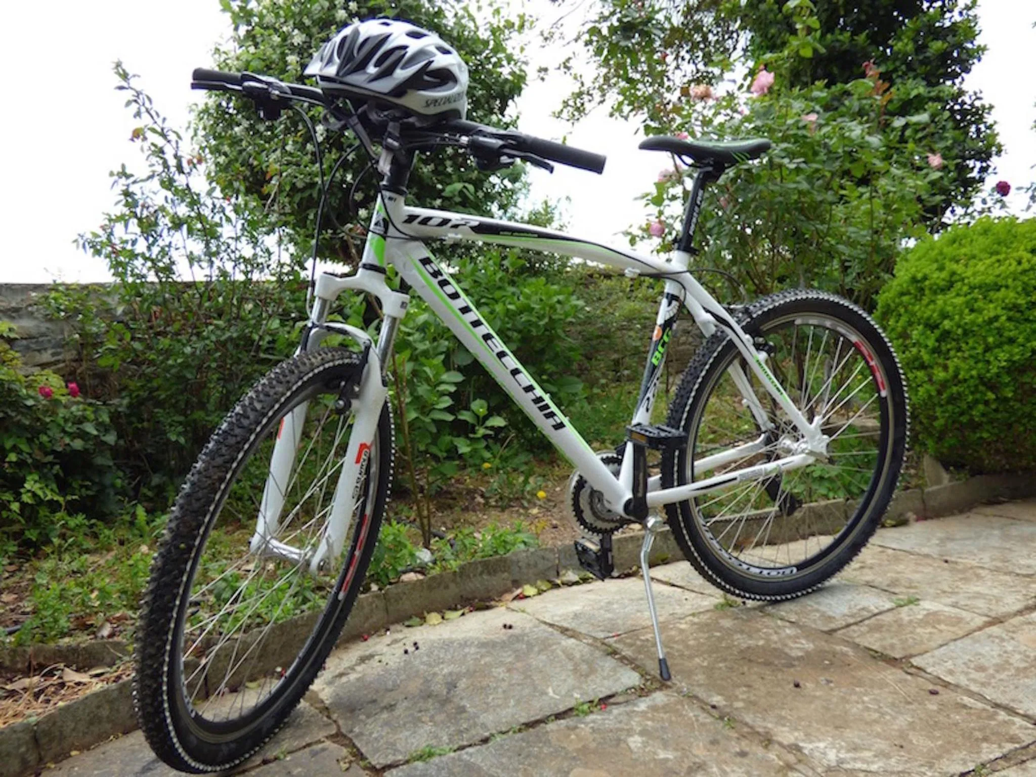 Cycling in Arxontiko Mytilineou - Skretaion