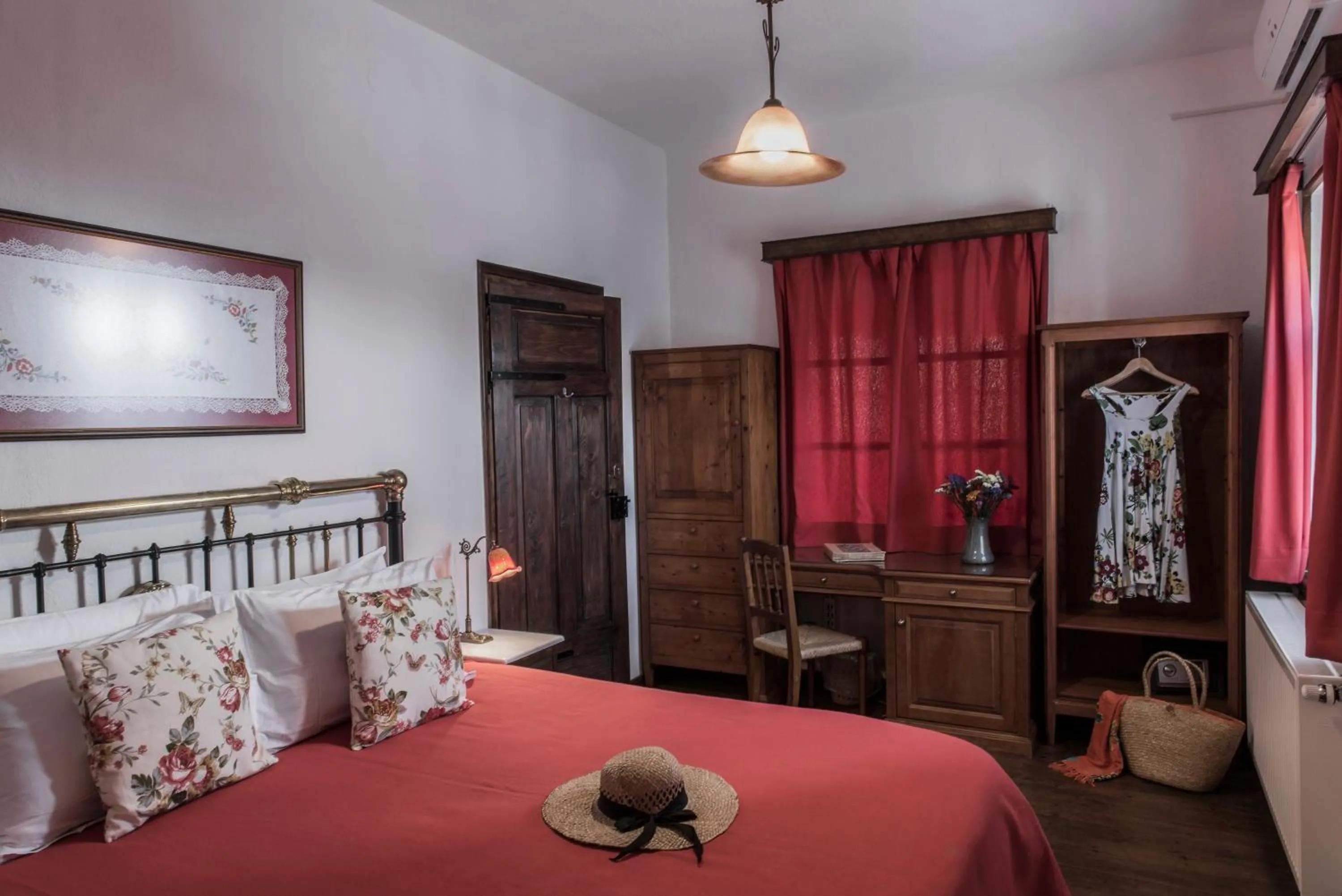Shower, Bed in Arxontiko Mytilineou - Skretaion