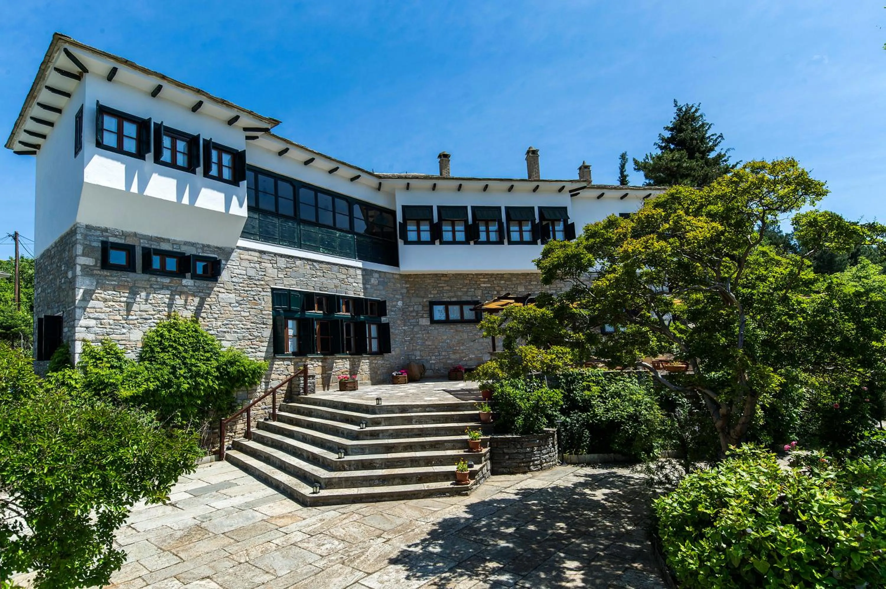 Garden in Arxontiko Mytilineou - Skretaion