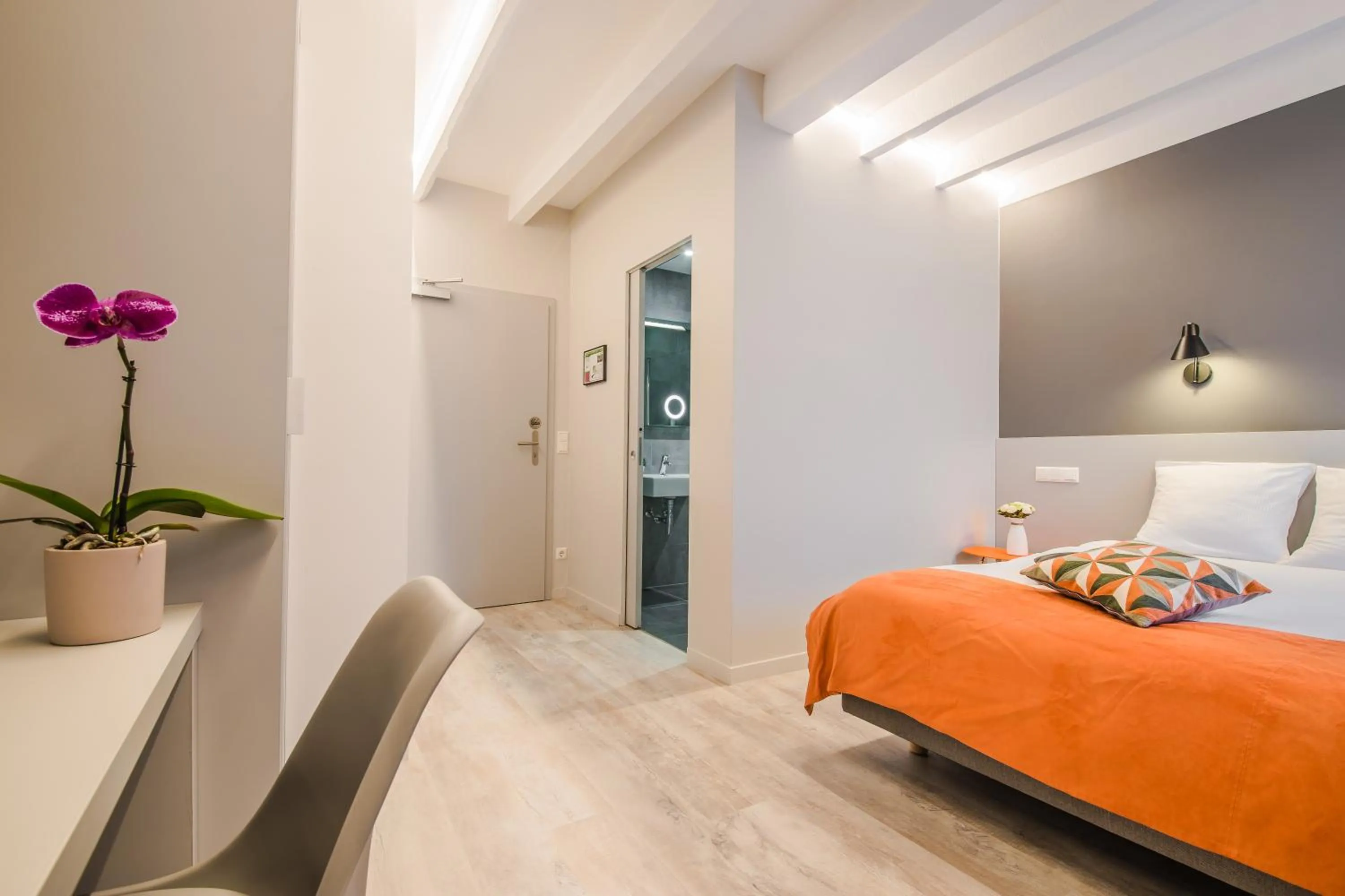 Photo of the whole room, Bed in Mandarina Hotel Luxembourg Strassen