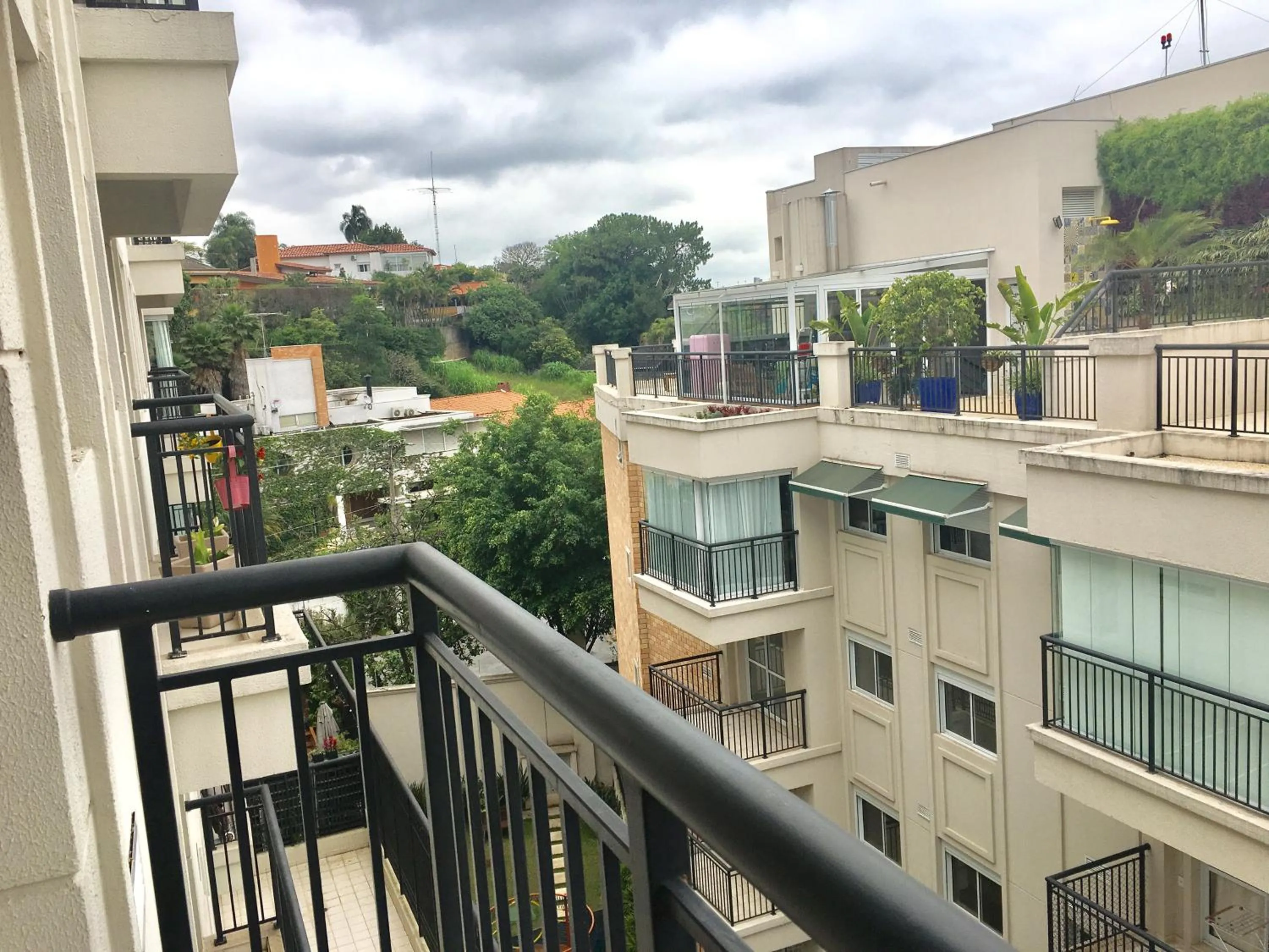 Property building in Menara - Perto do Hospital Albert Einstein e MorumBIS