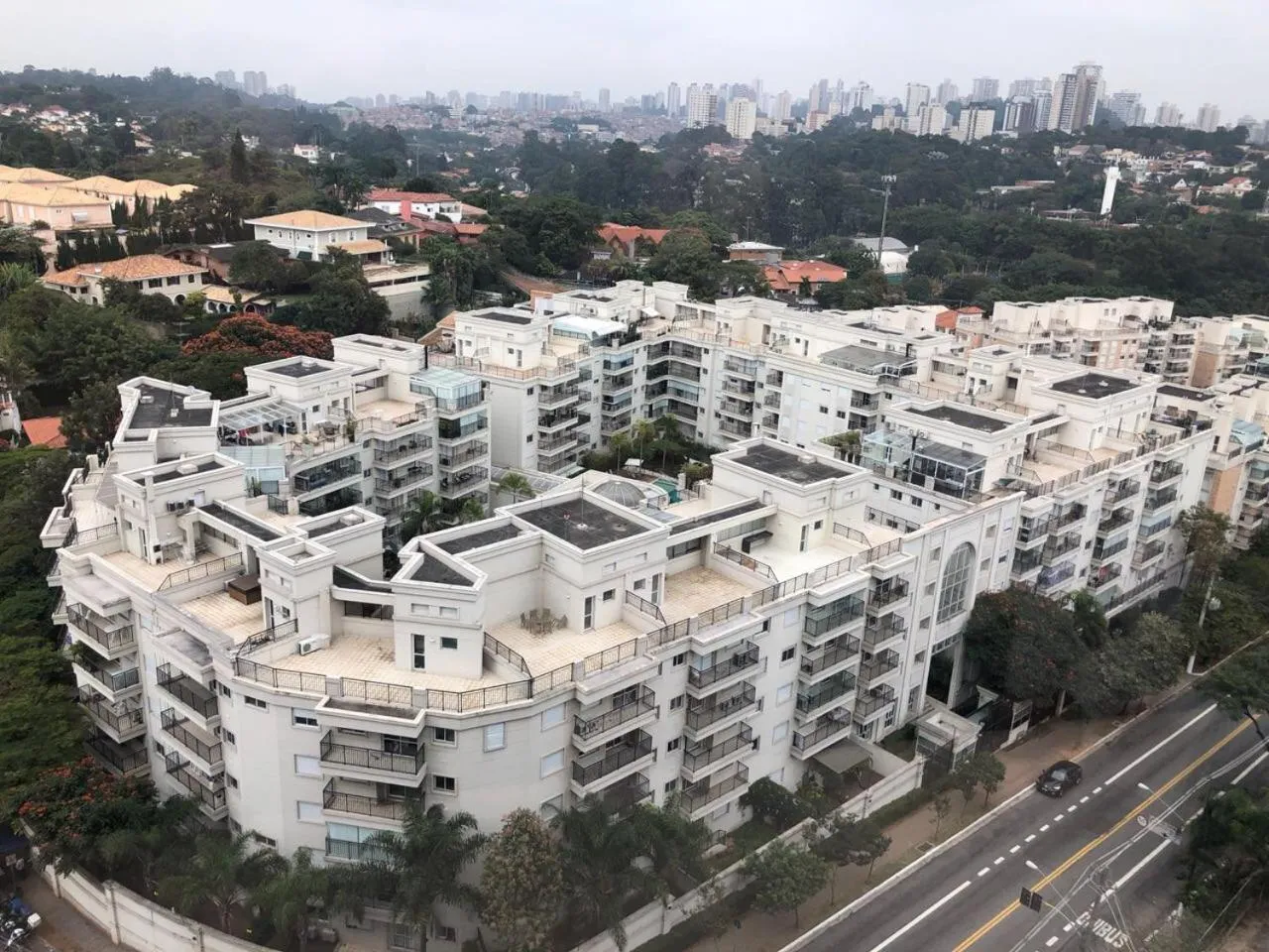 Property building in Menara - Perto do Hospital Albert Einstein e MorumBIS