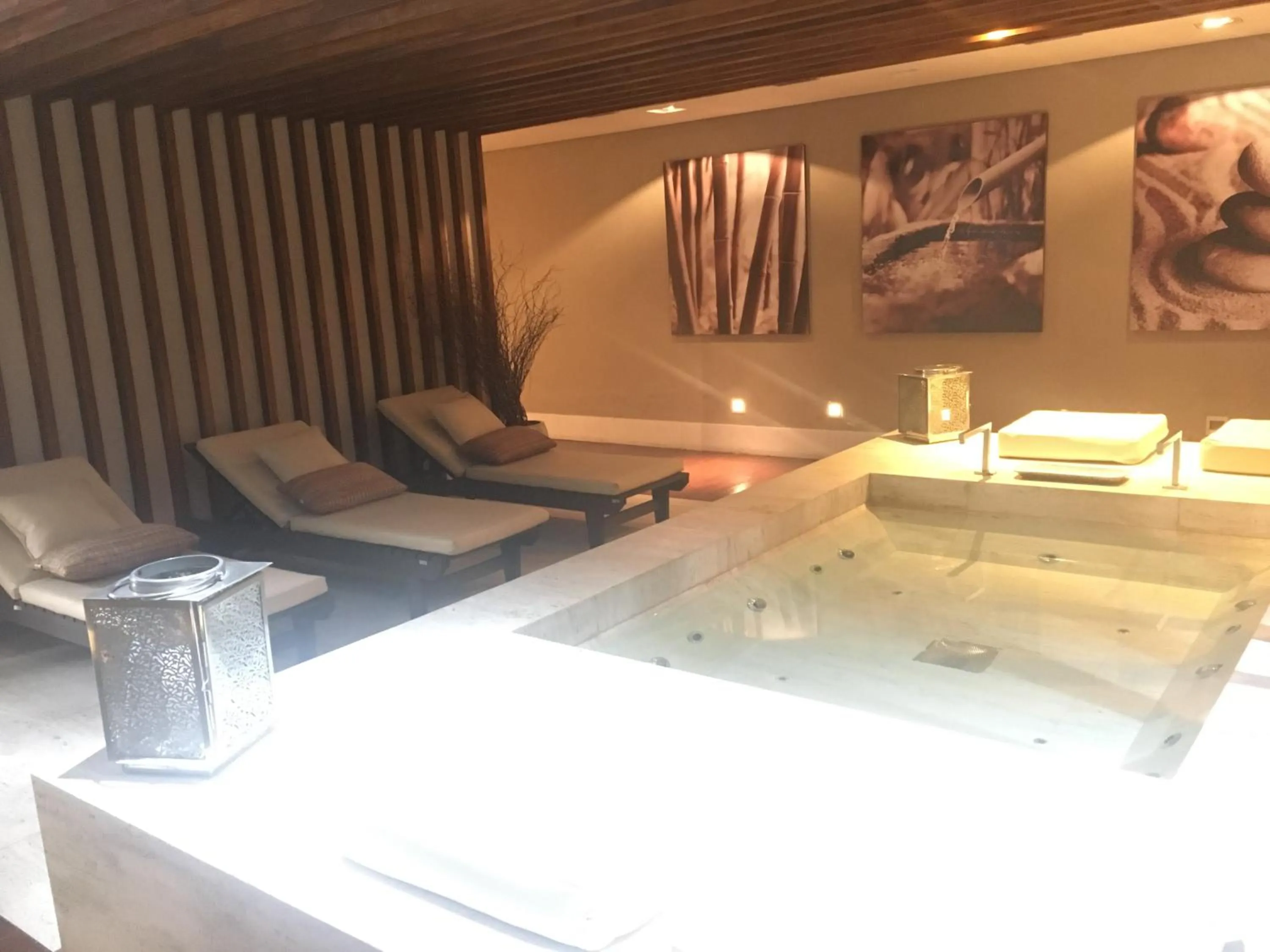 Hot Spring Bath in Menara - Perto do Hospital Albert Einstein e MorumBIS