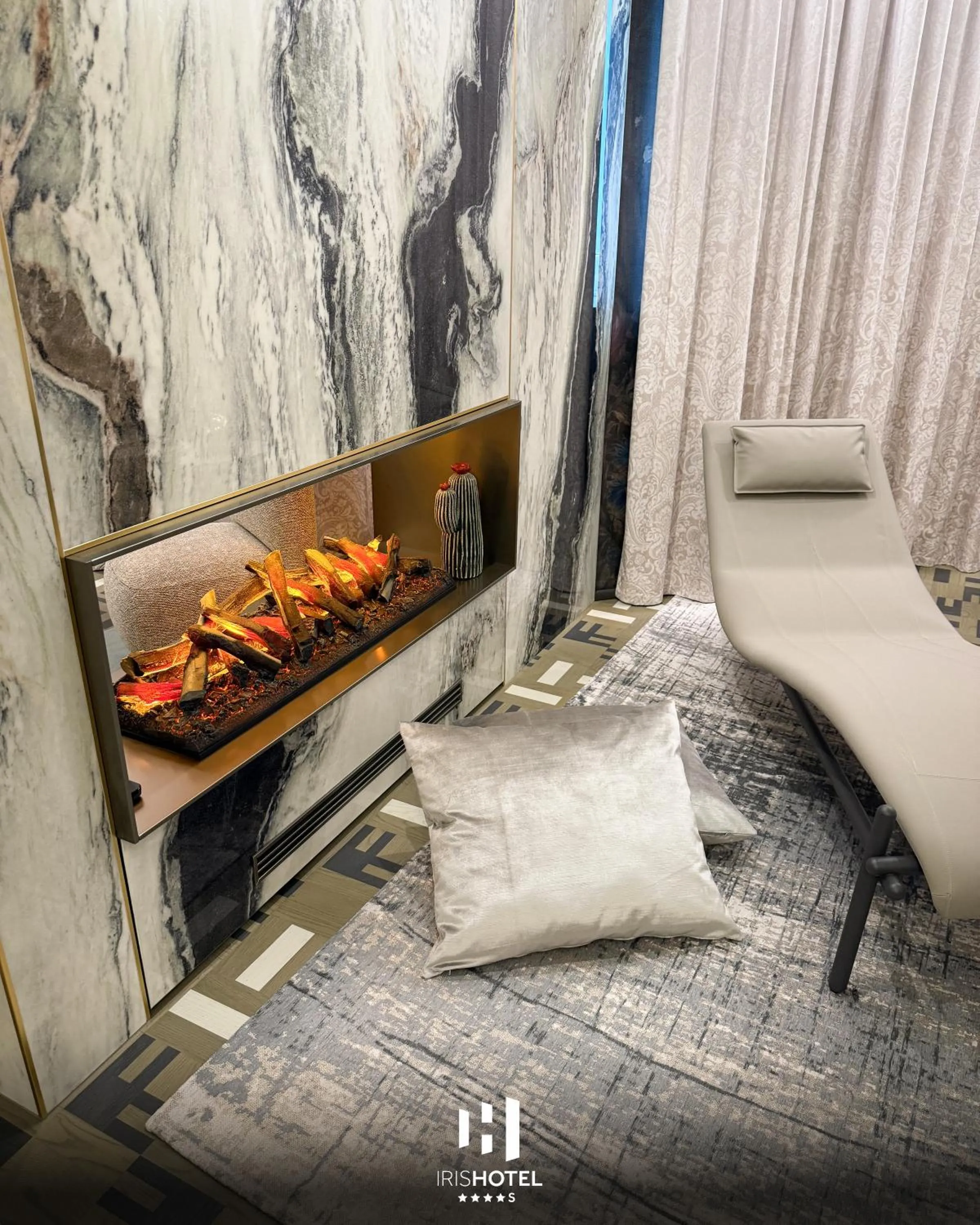 Iris Hotel