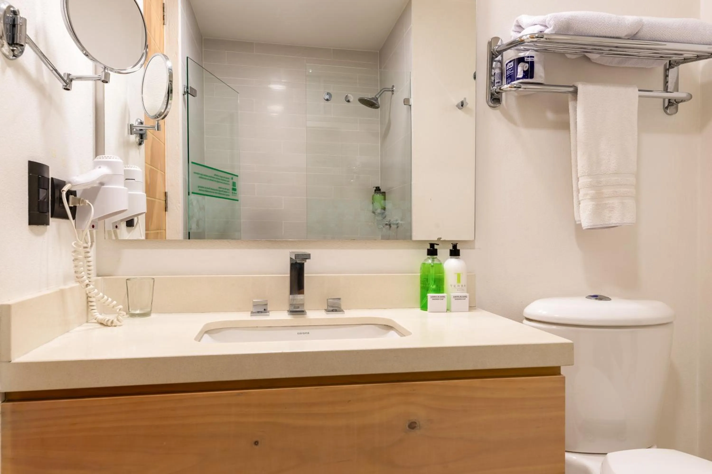 Bathroom in Terra Biohotel