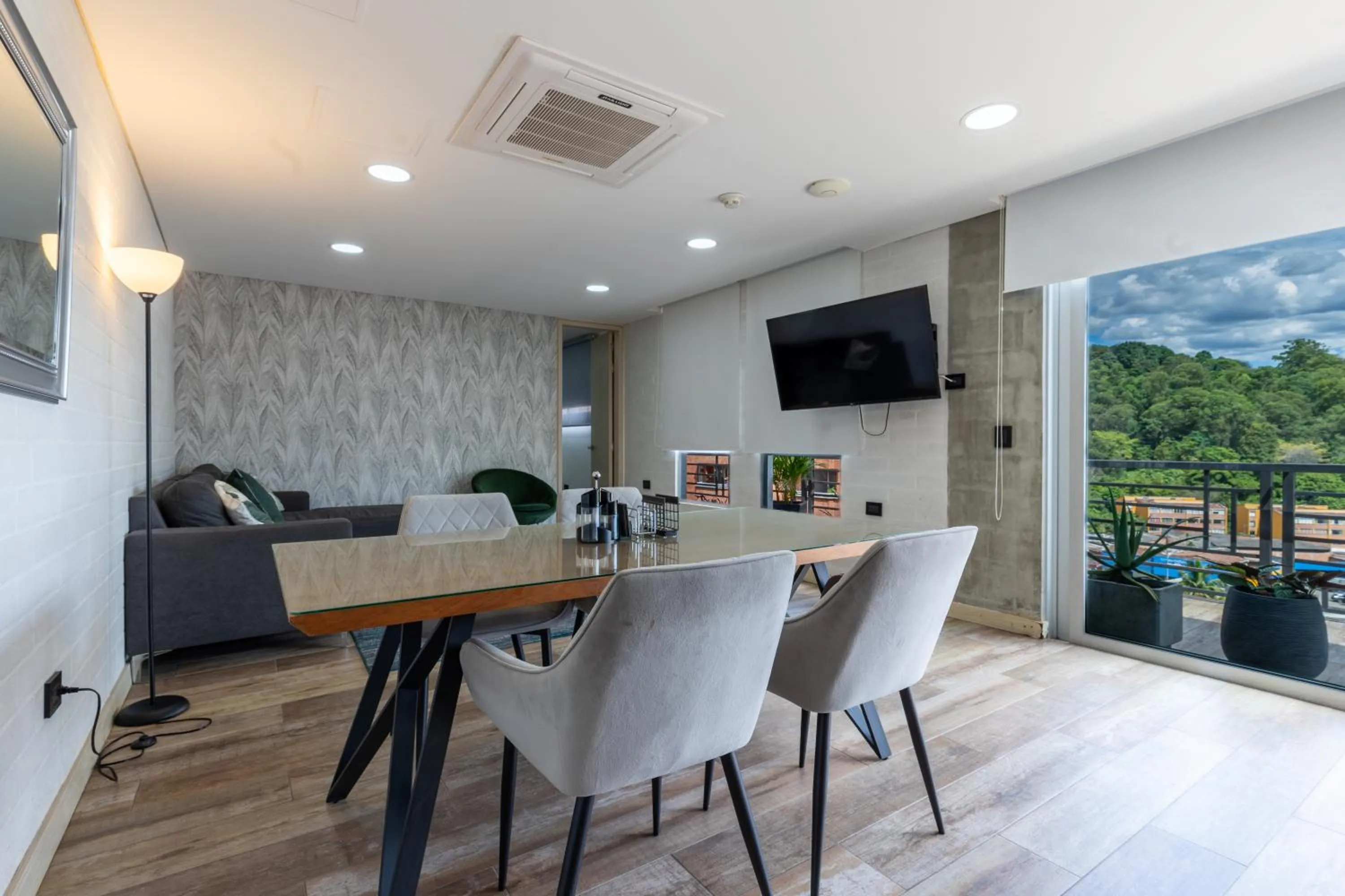 Communal lounge/ TV room in Terra Biohotel