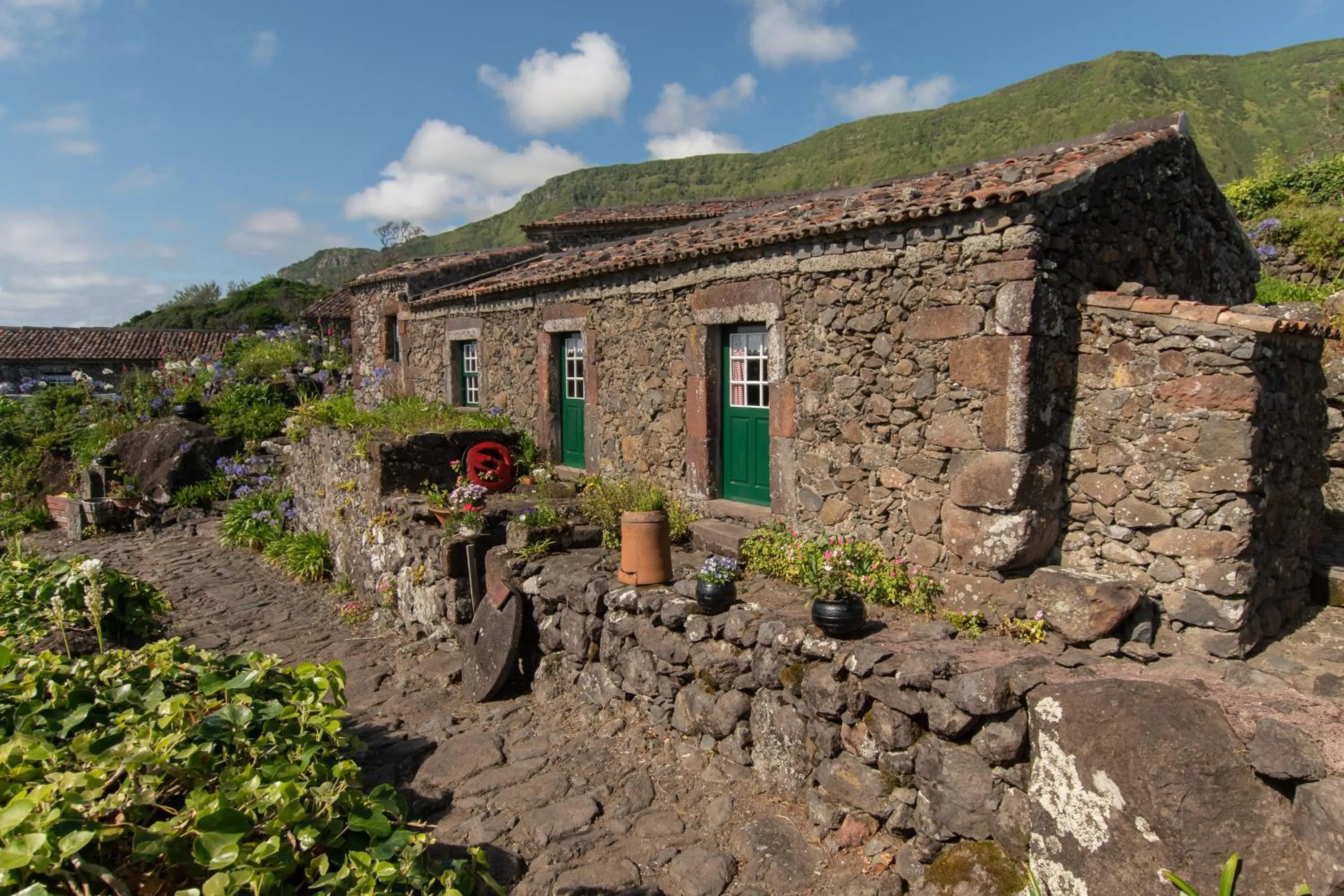 Property building in Aldeia da Cuada