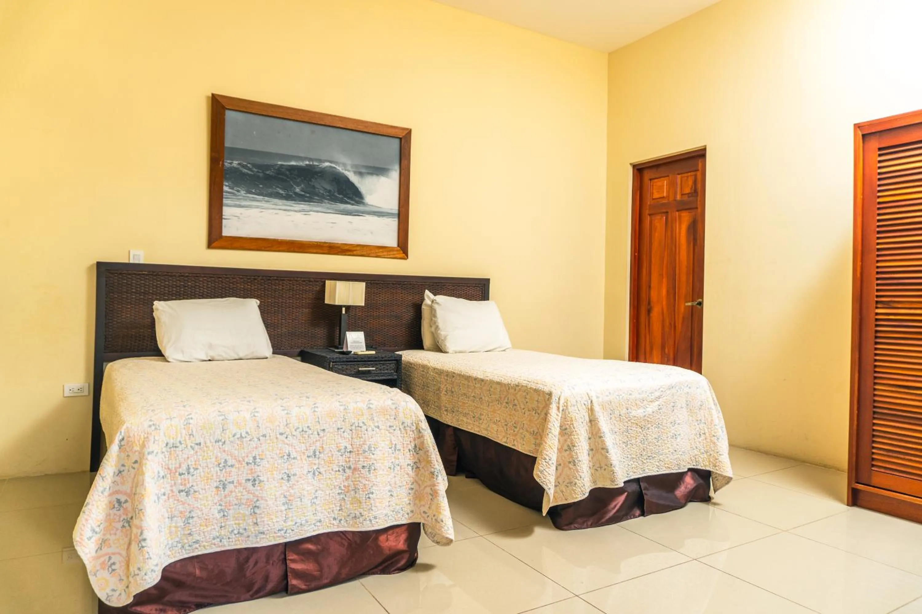 Bed in Hotel Plaza Marbella Granada