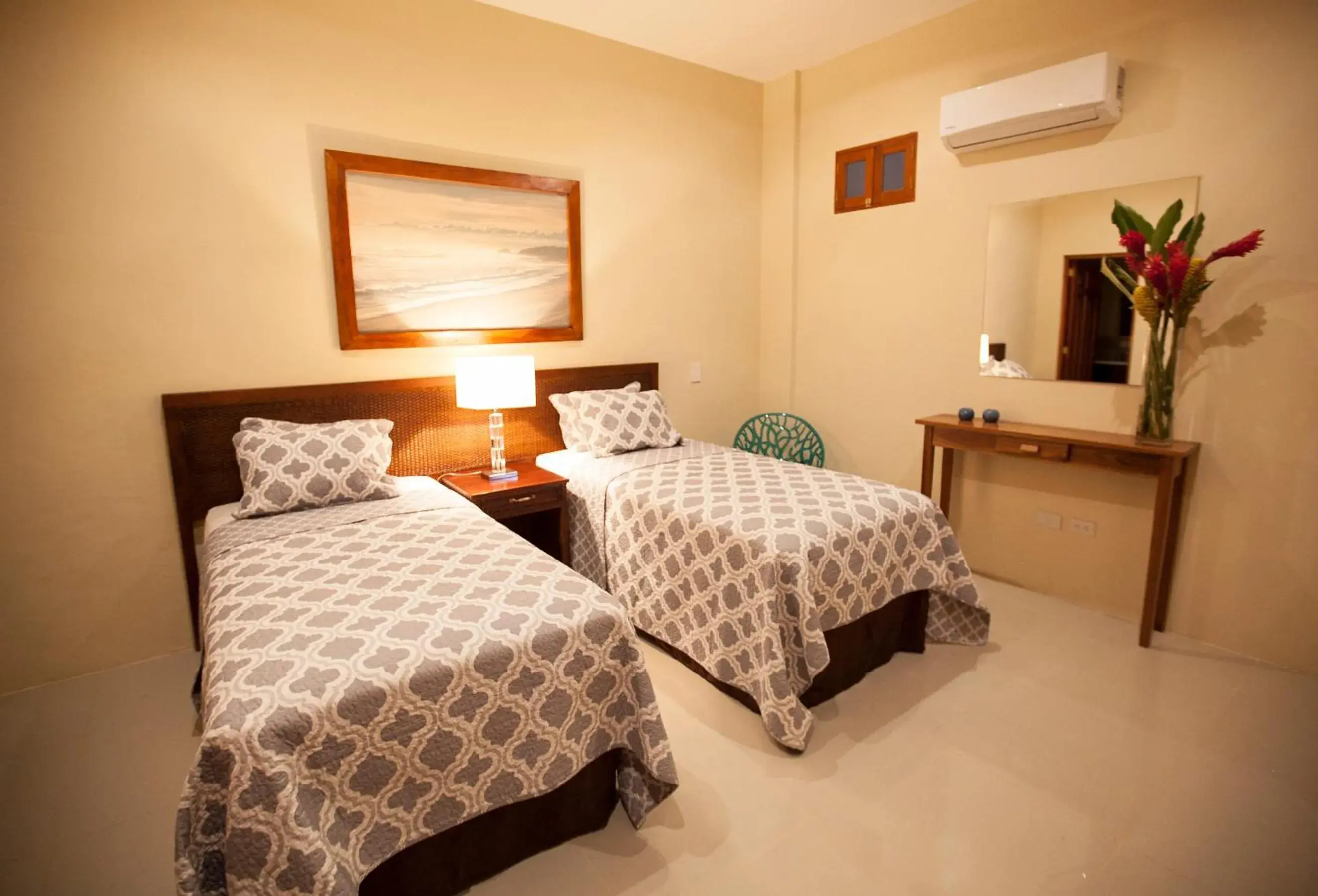Twin Room in Hotel Plaza Marbella Granada Twin Room in Hotel Plaza Marbella Granada