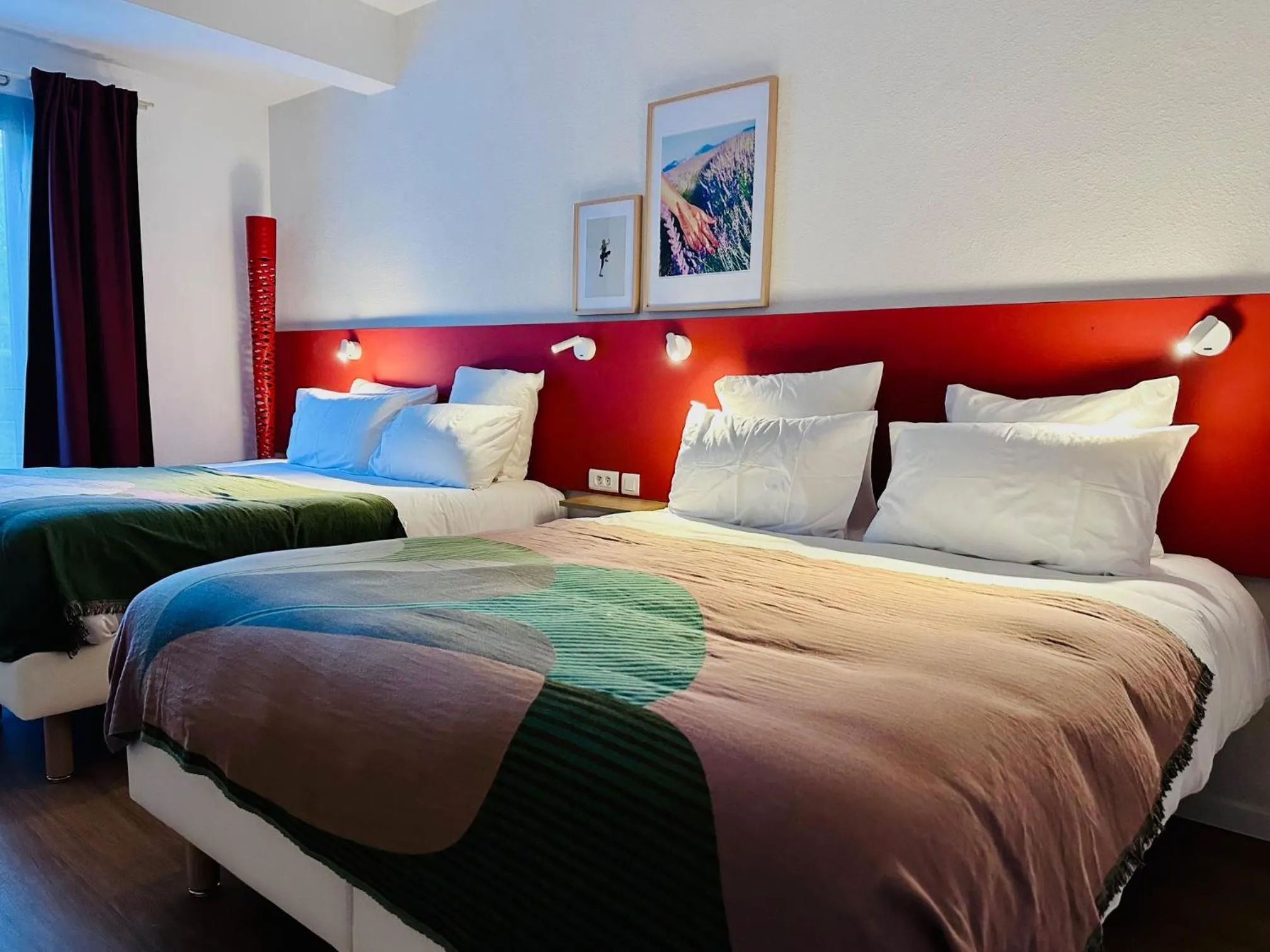 Photo of the whole room, Bed in Hotel Le Provence - Restaurant Le Styx