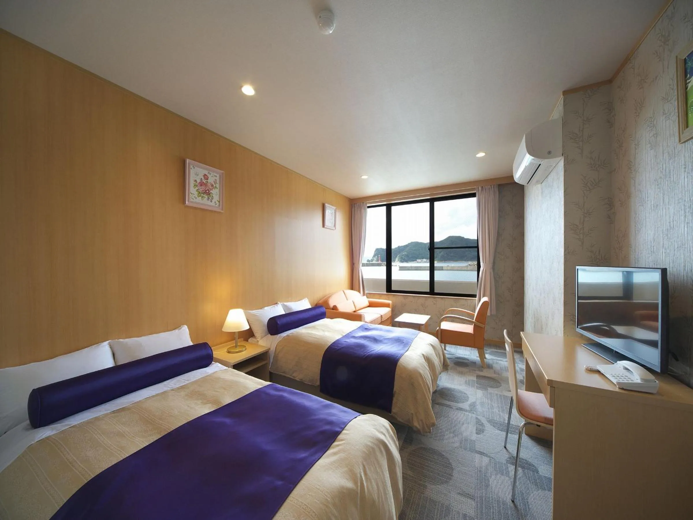 Photo of the whole room, Bed in Kichimu