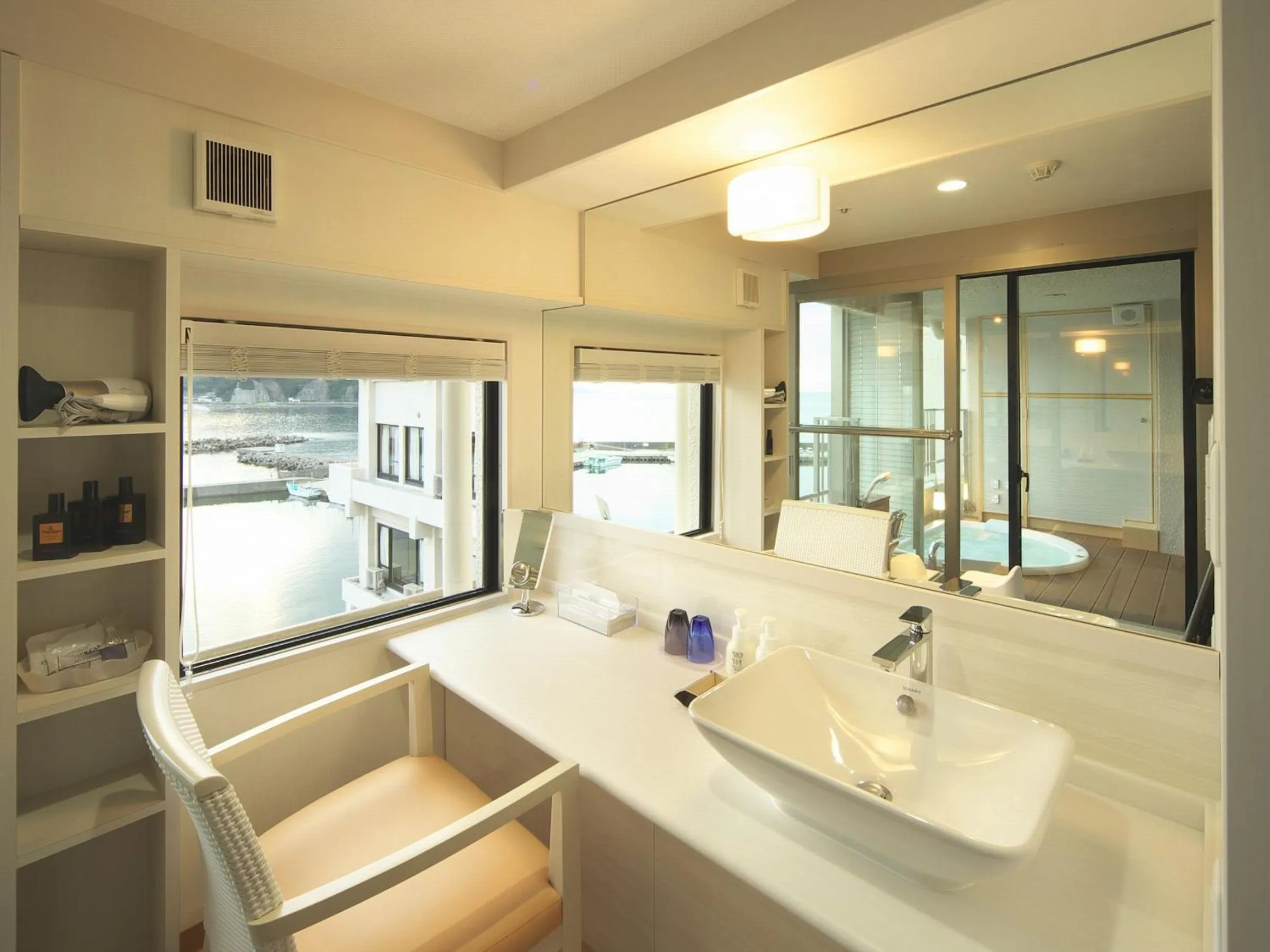 Photo of the whole room in Kichimu