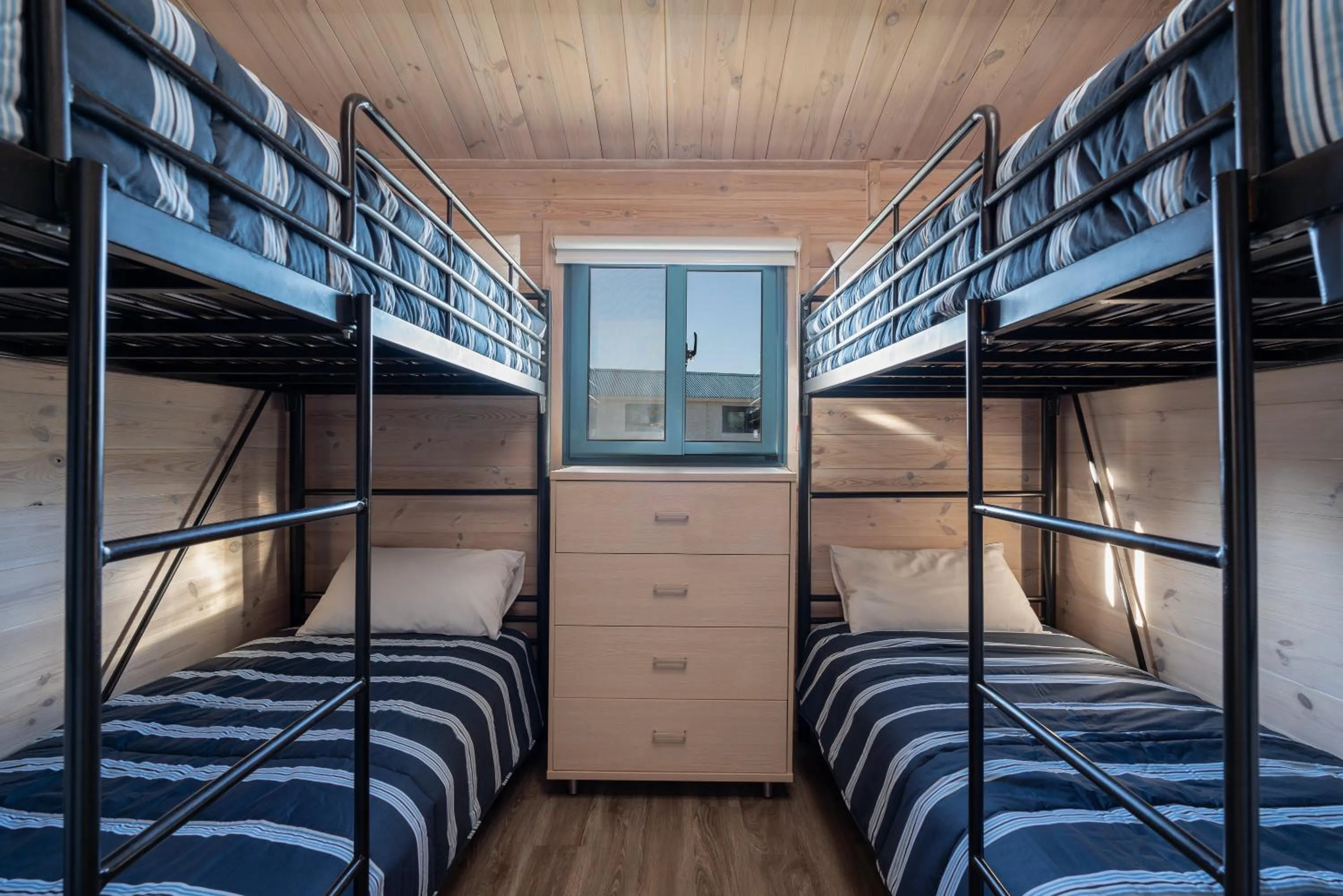 bunk bed, Bed in BIG4 Tasman Holiday Parks - Racecourse Beach