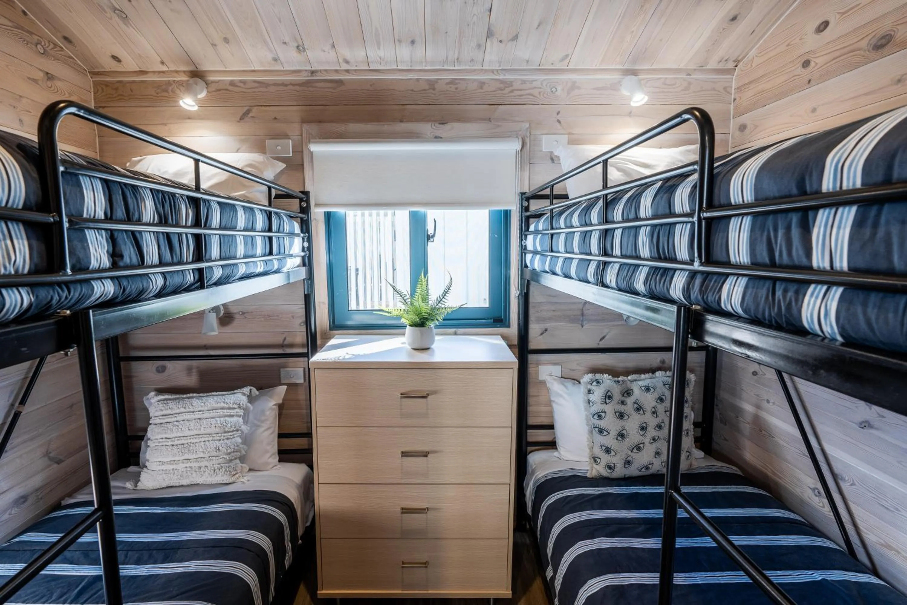 Bedroom, Bed in BIG4 Tasman Holiday Parks - Racecourse Beach