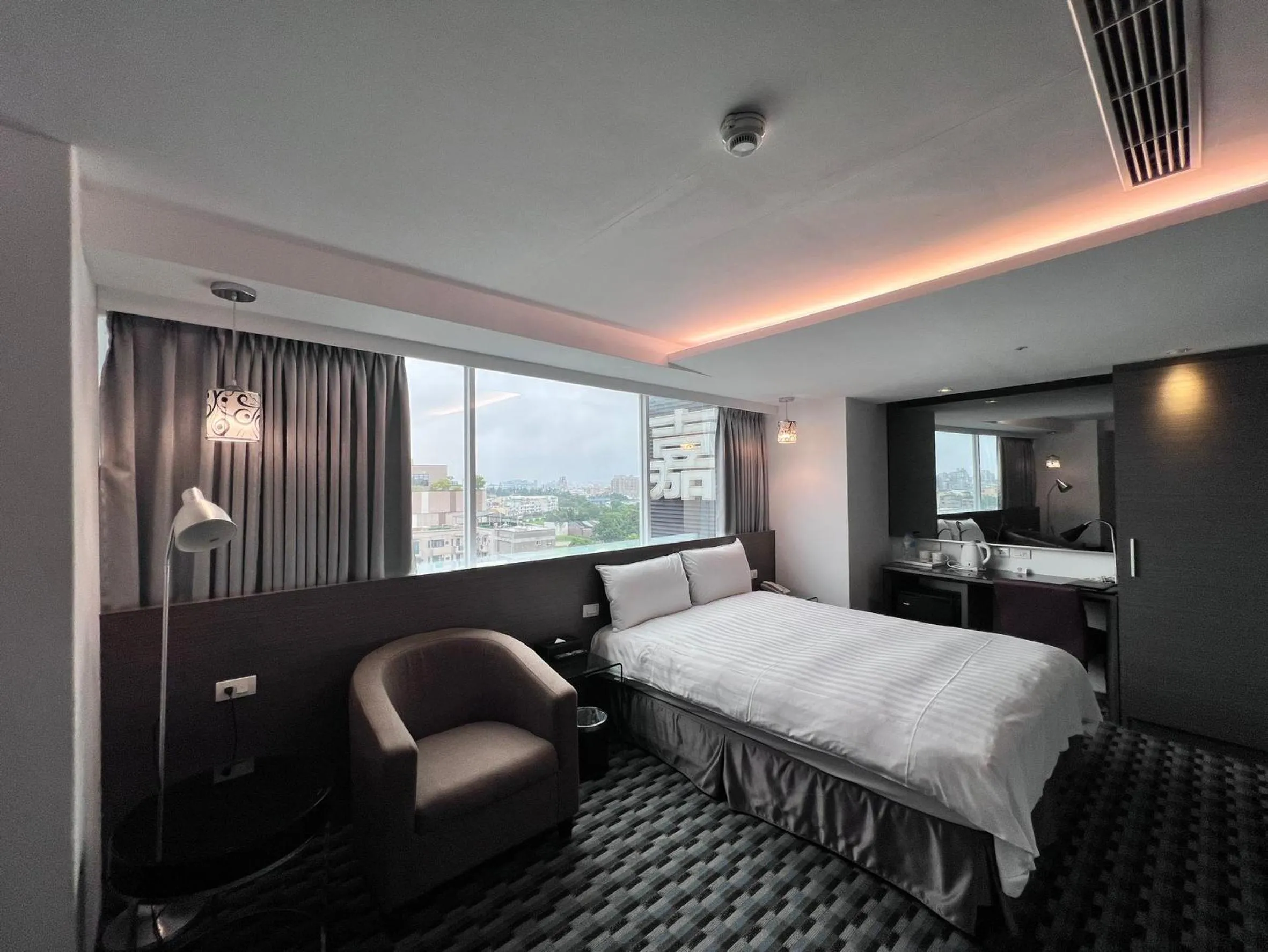 Bed in Chiayi Look Hotel