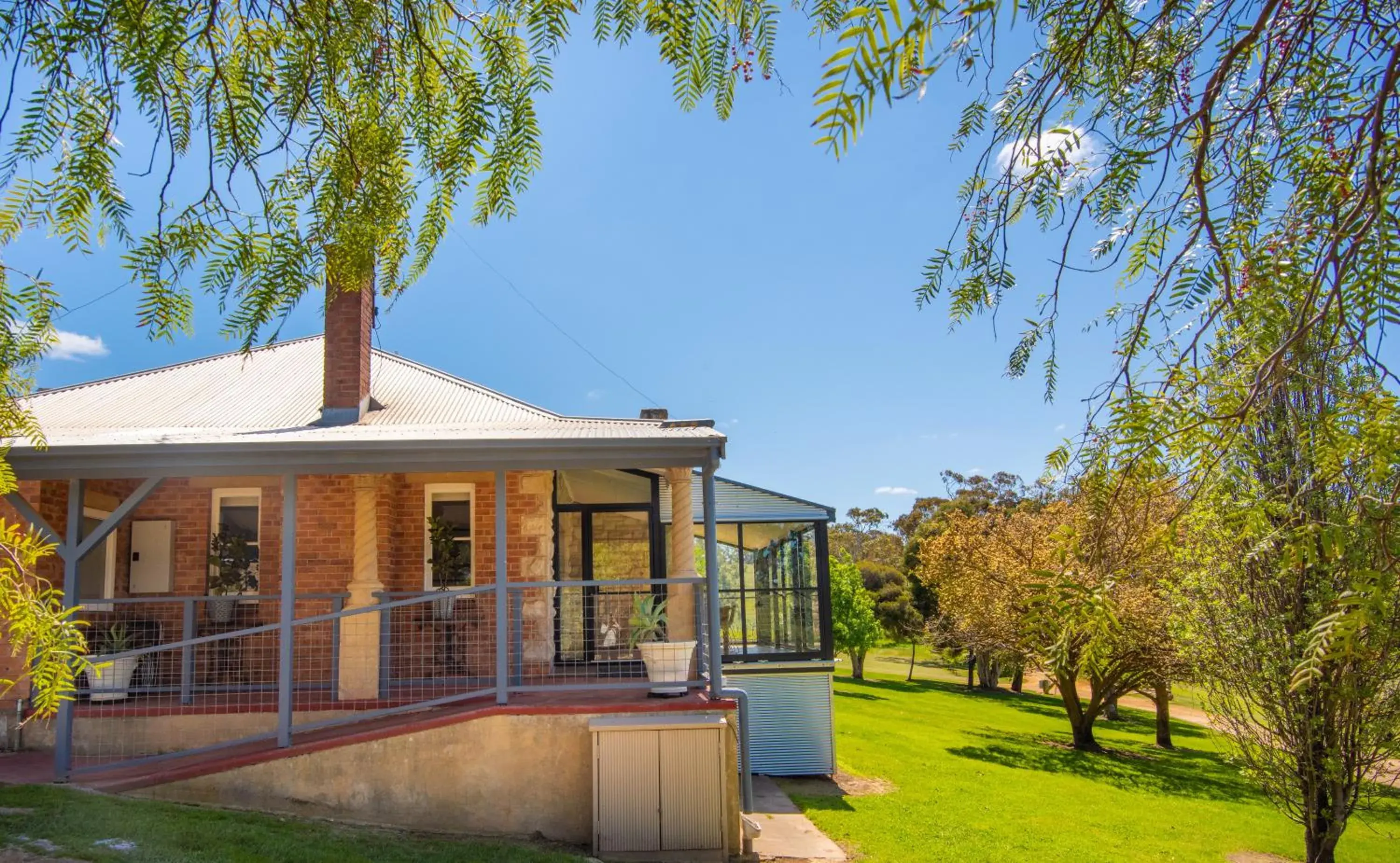 Property building in Longview Vineyard Property building in Longview Vineyard