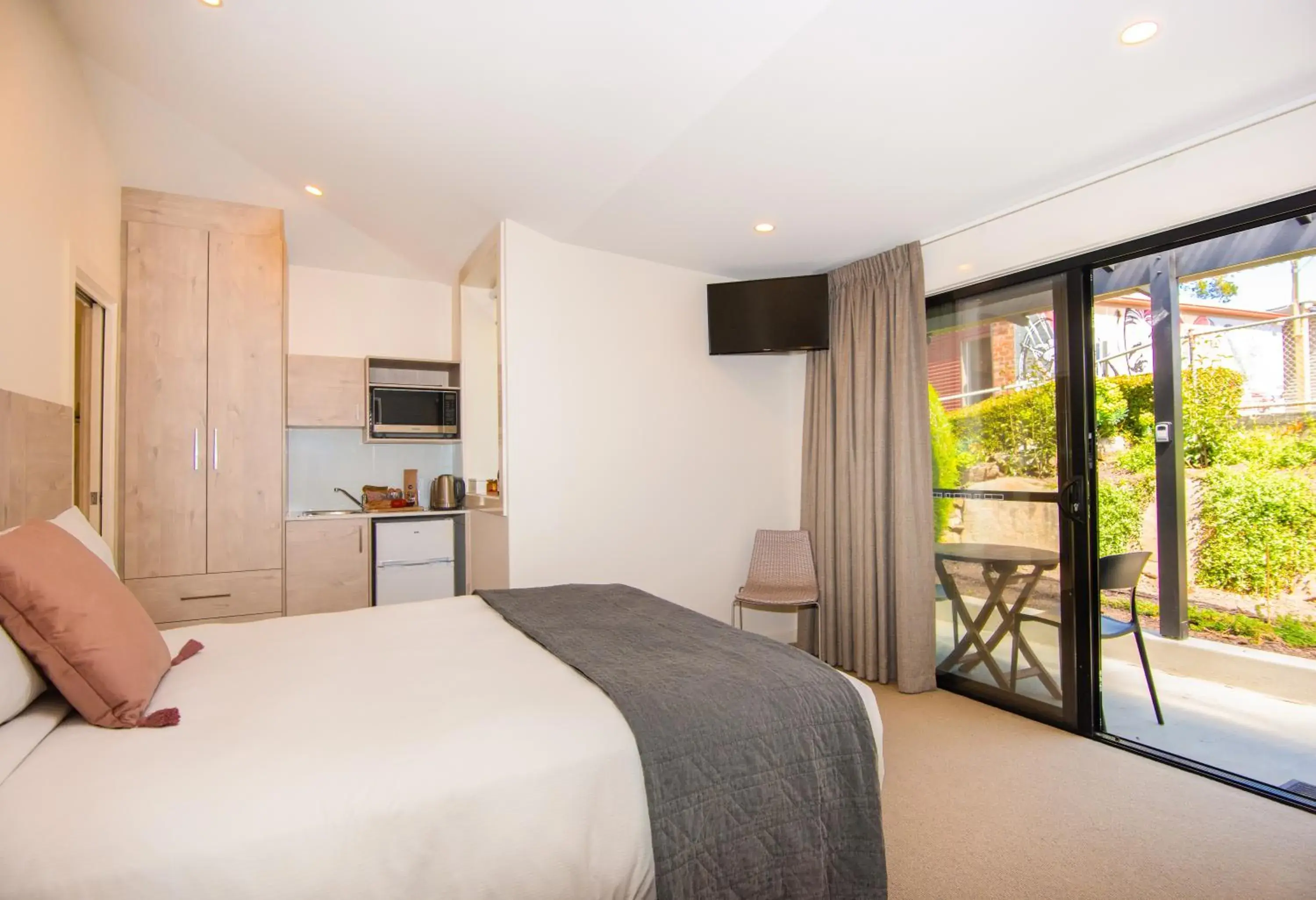 Bedroom, Bed in Longview Vineyard Bedroom, Bed in Longview Vineyard