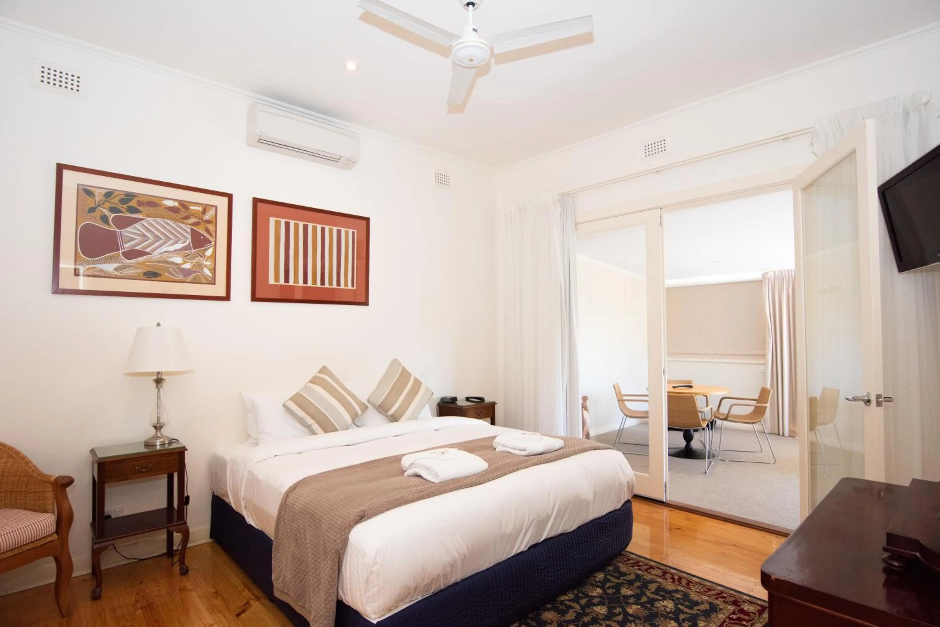 Bedroom, Bed in Longview Vineyard